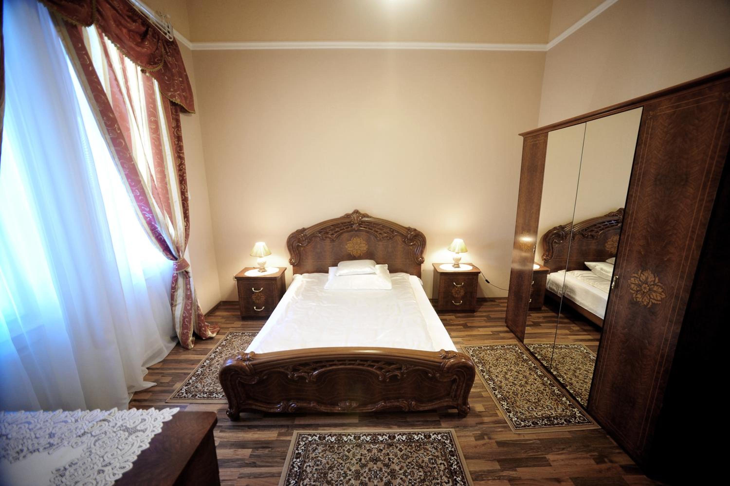 Suite with City View - Photo 1
