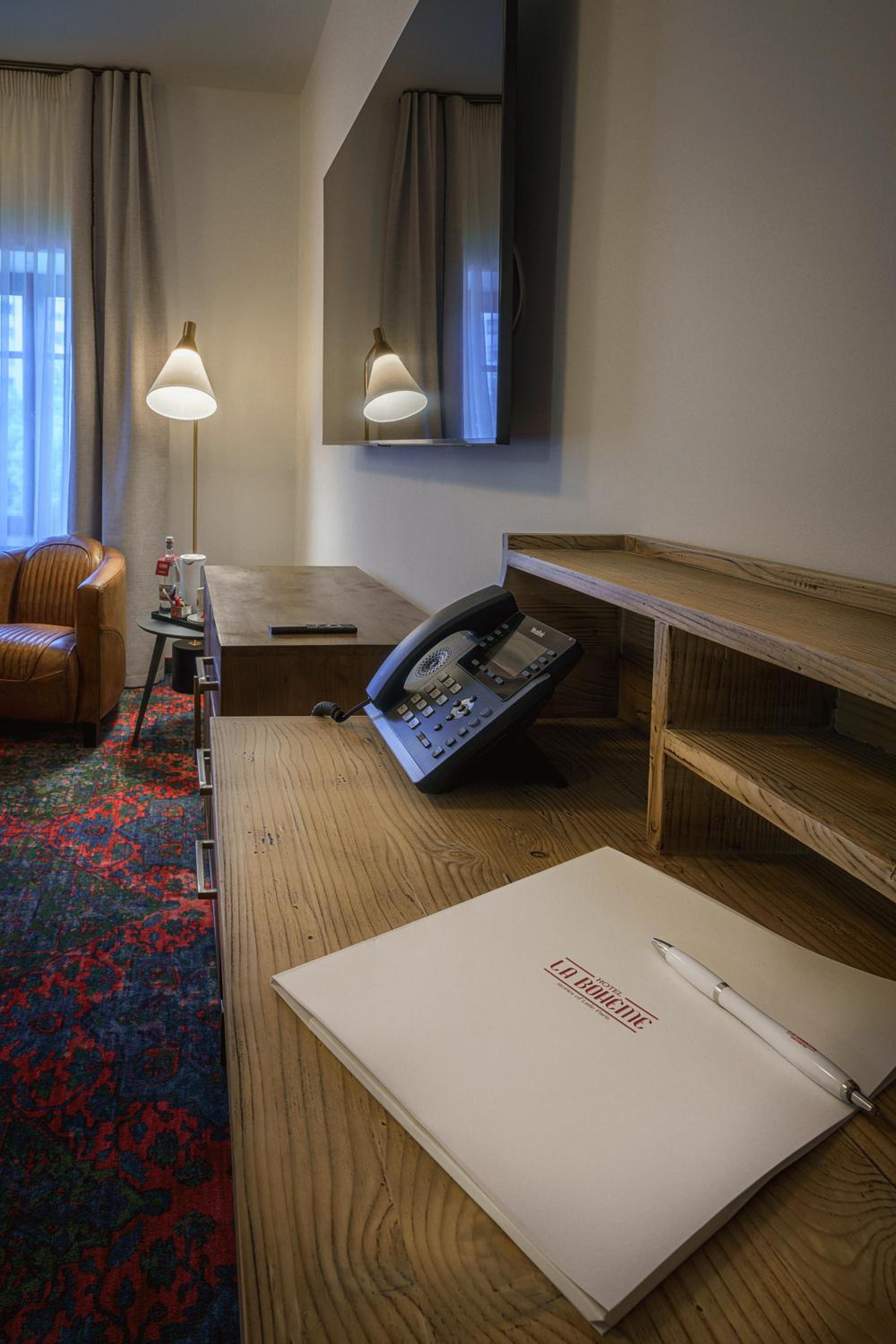 Deluxe Double Room - Photo 10