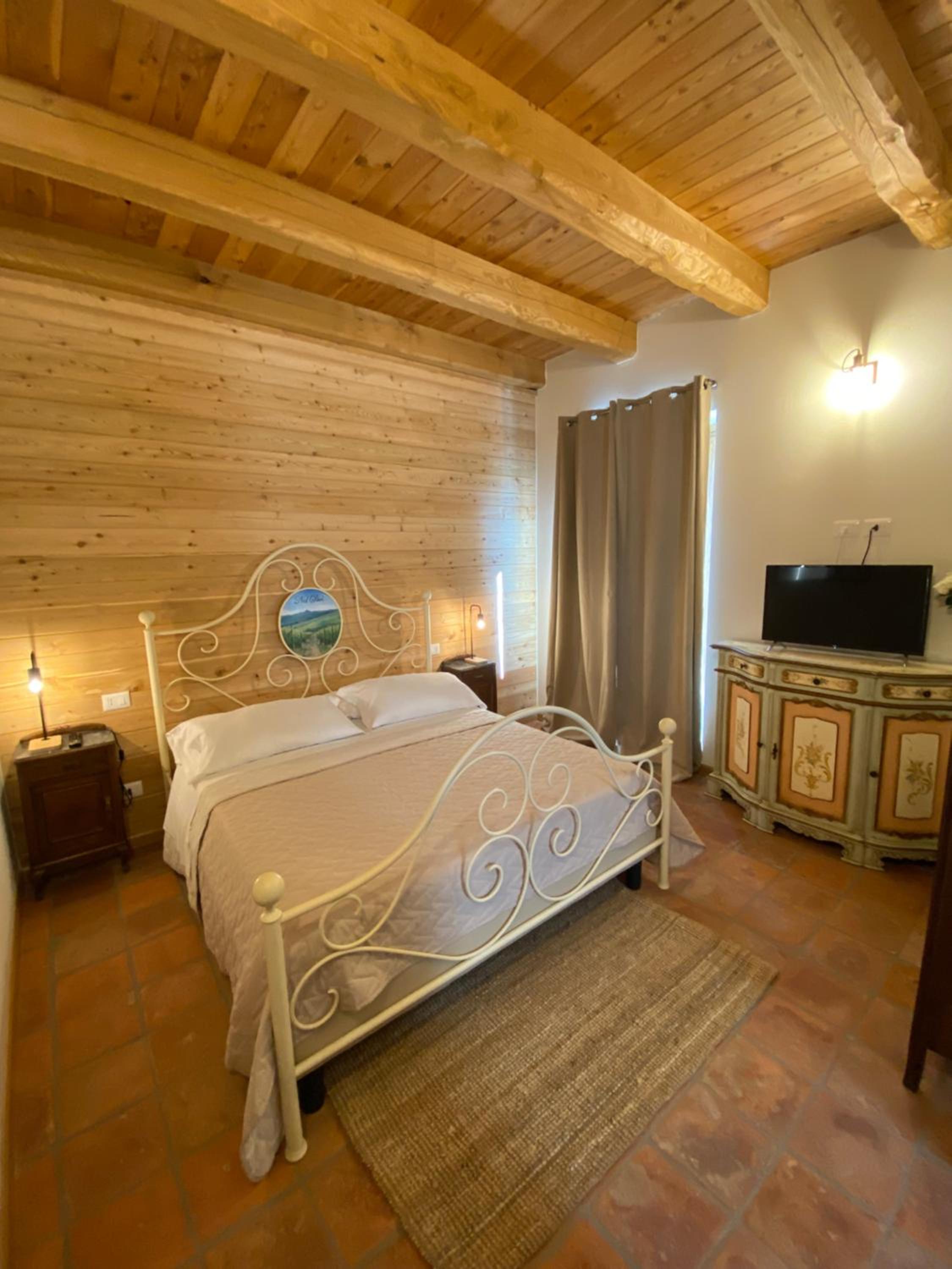 Large Double Room photo 3
