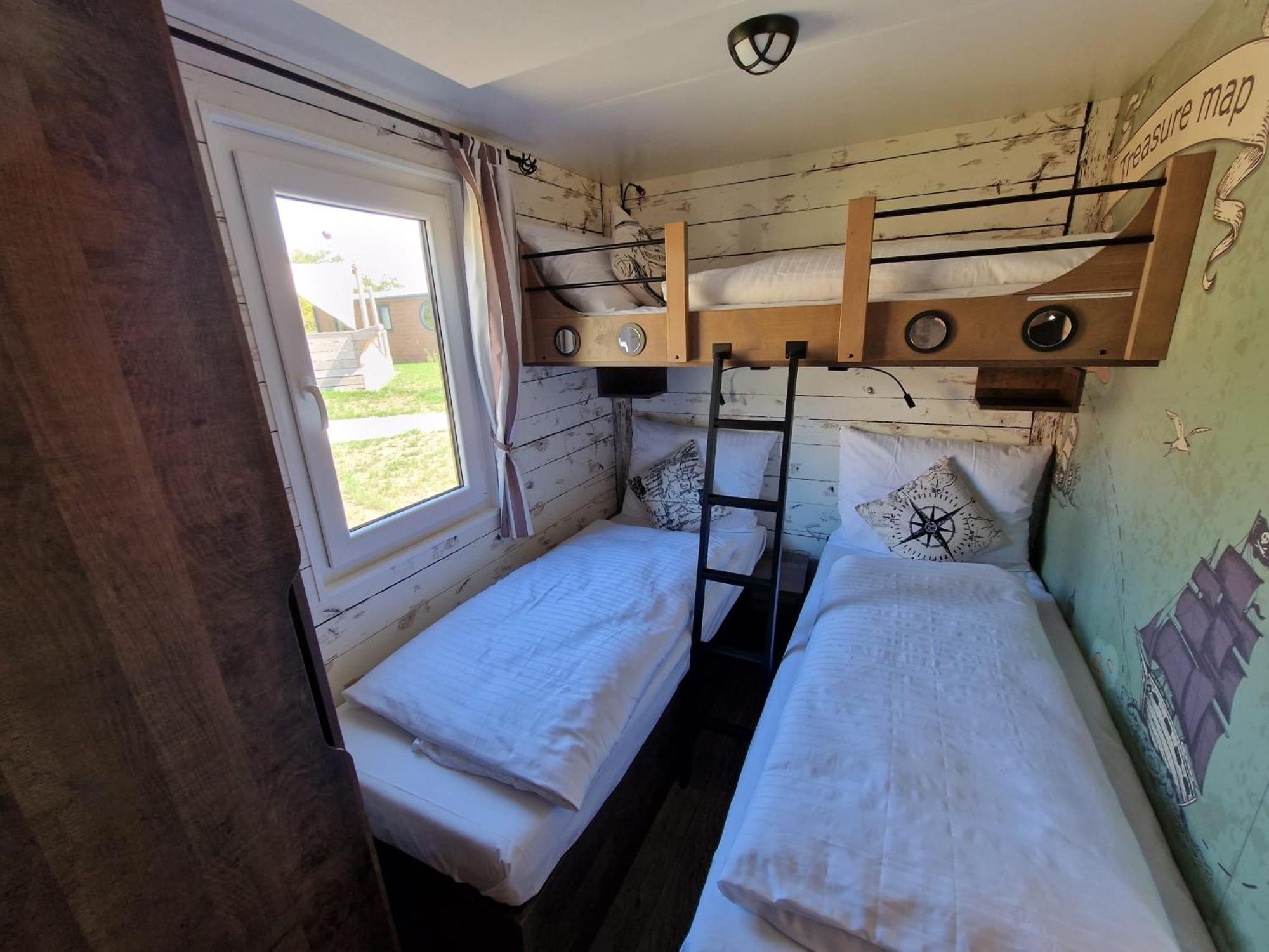 Deluxe Bungalow photo 3