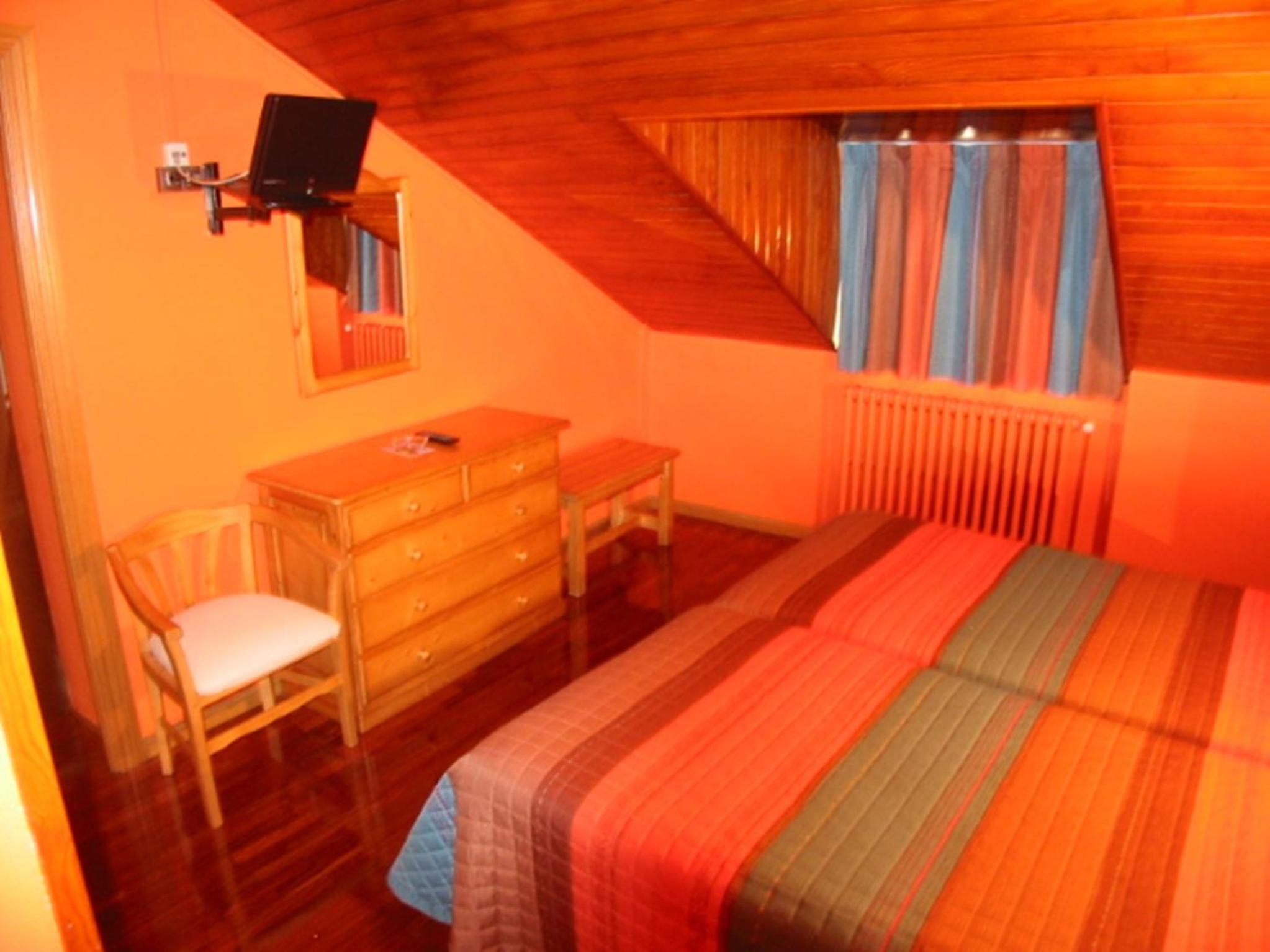 Double or Twin Room with Extra Bed - Photo 1