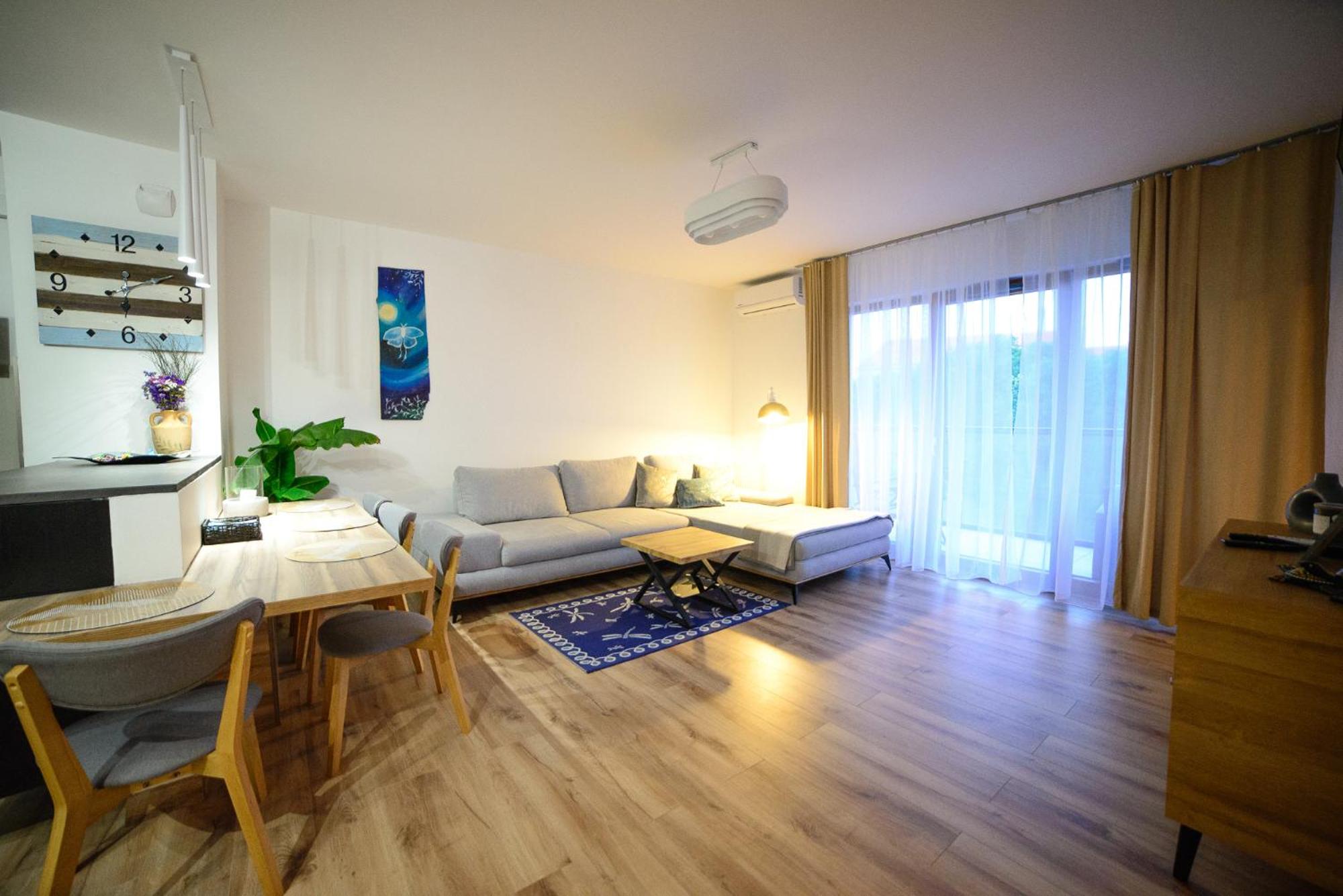 Executive Suite with River View - Photo 2