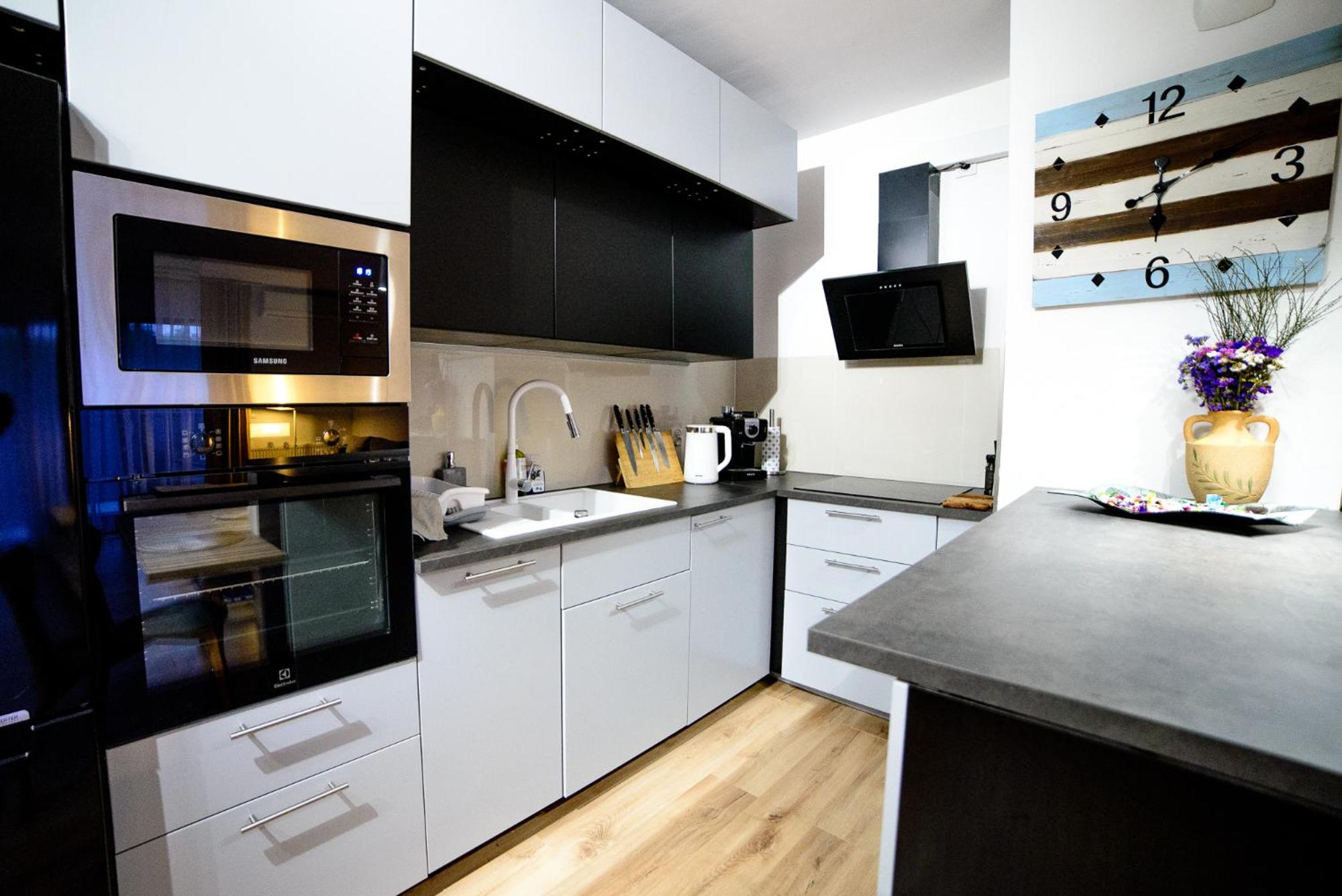 Executive Suite with River View - Photo 4