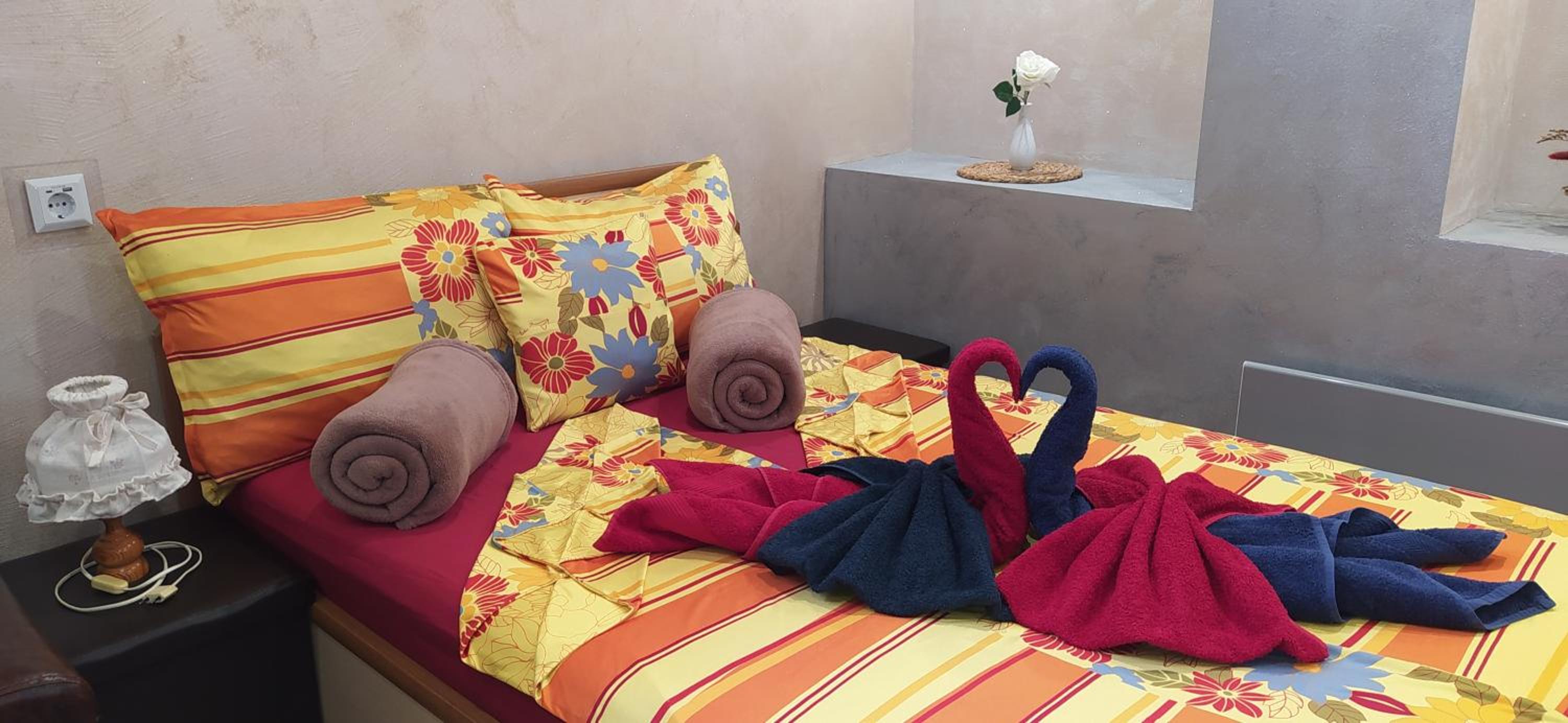 Two-Bedroom House - Photo 10
