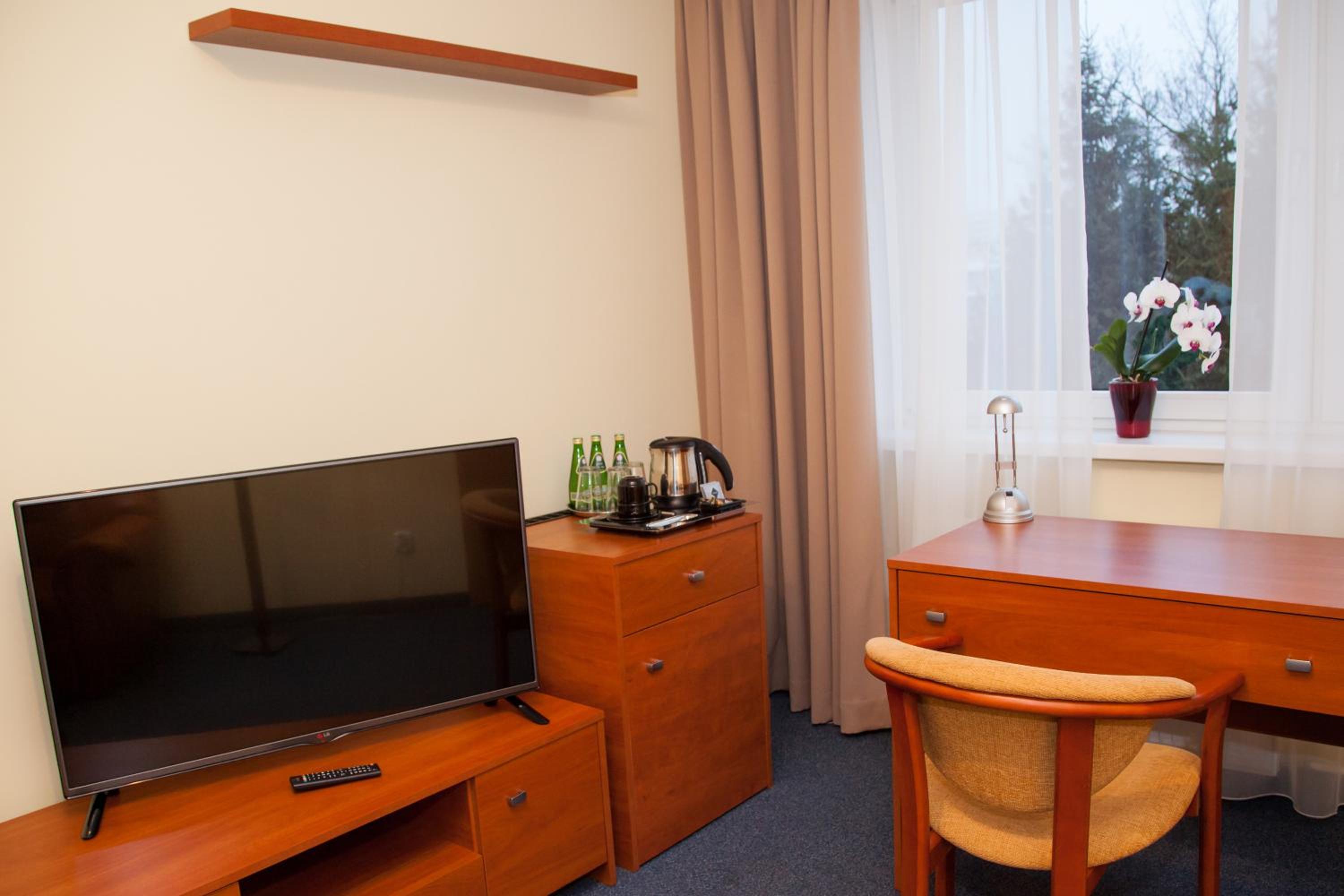 Superior Double Room with Sofa - Photo 11