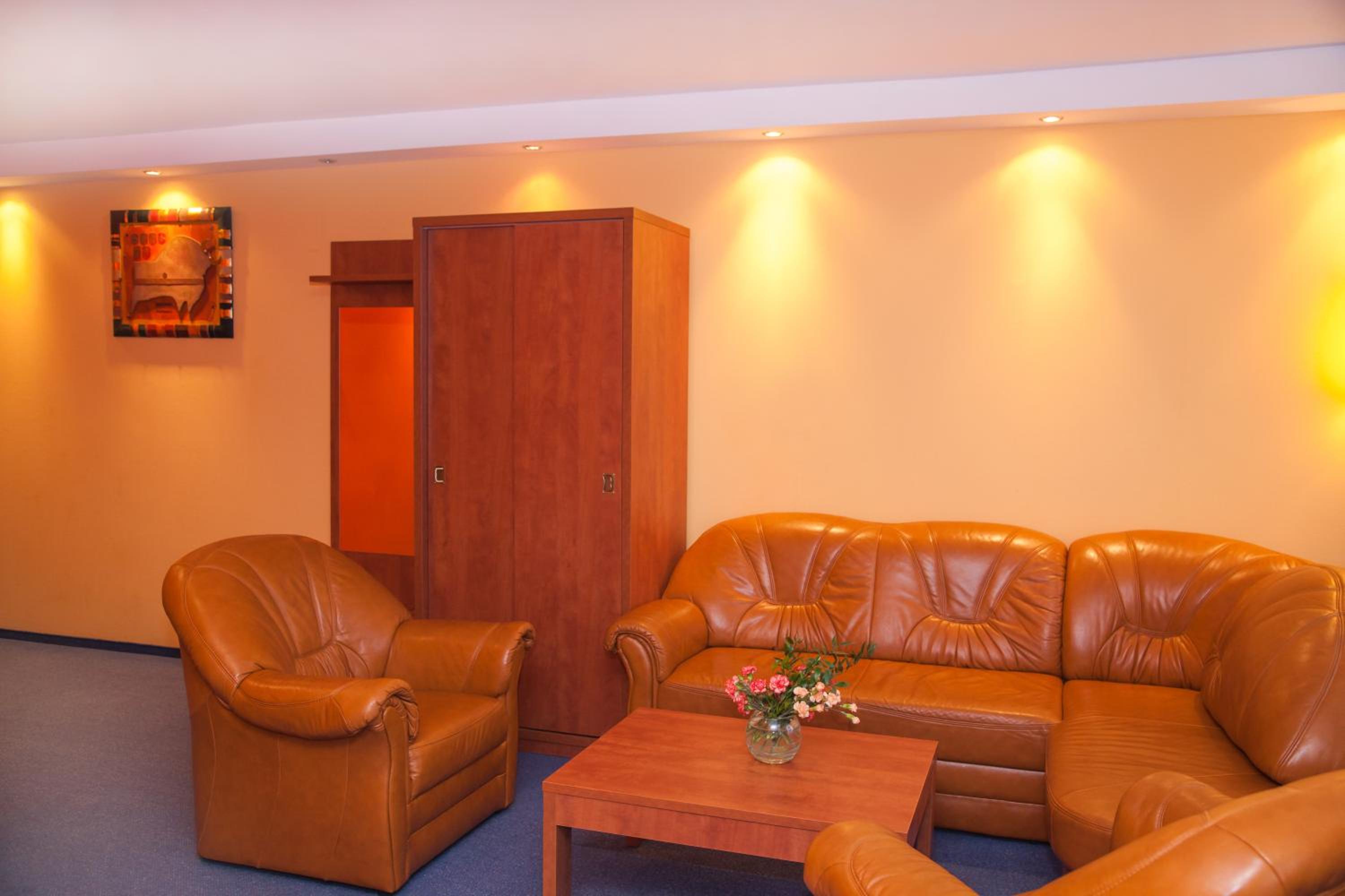 Deluxe Queen Room - Photo 1