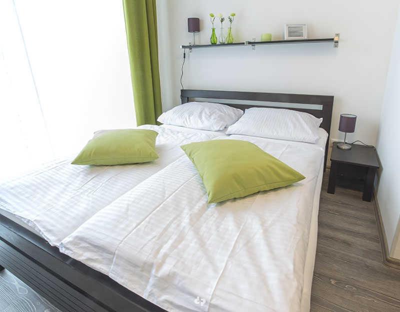 One-Bedroom Apartment with Terrace photo 2