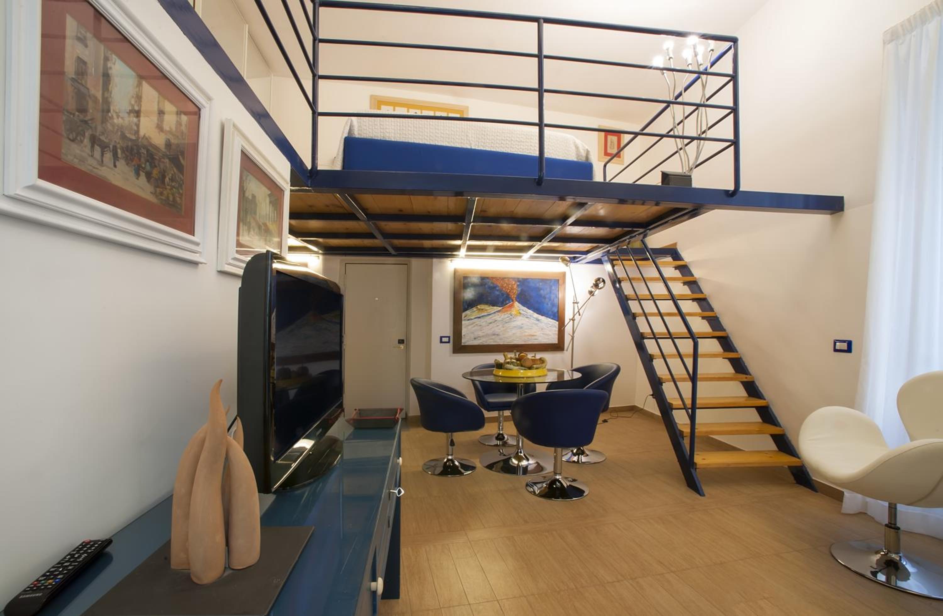 Studio - Split Level