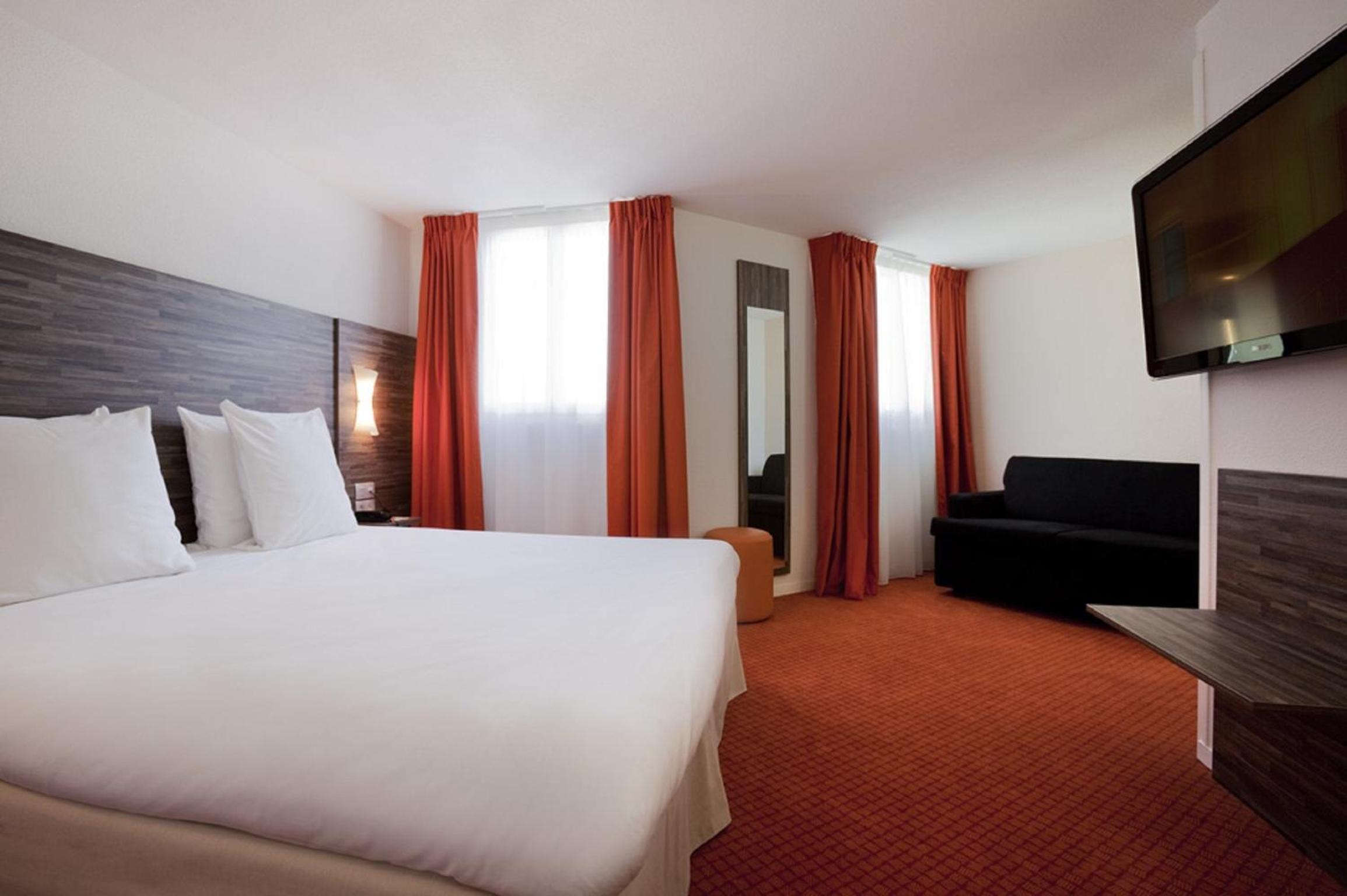 Standard Twin Room - Photo 4