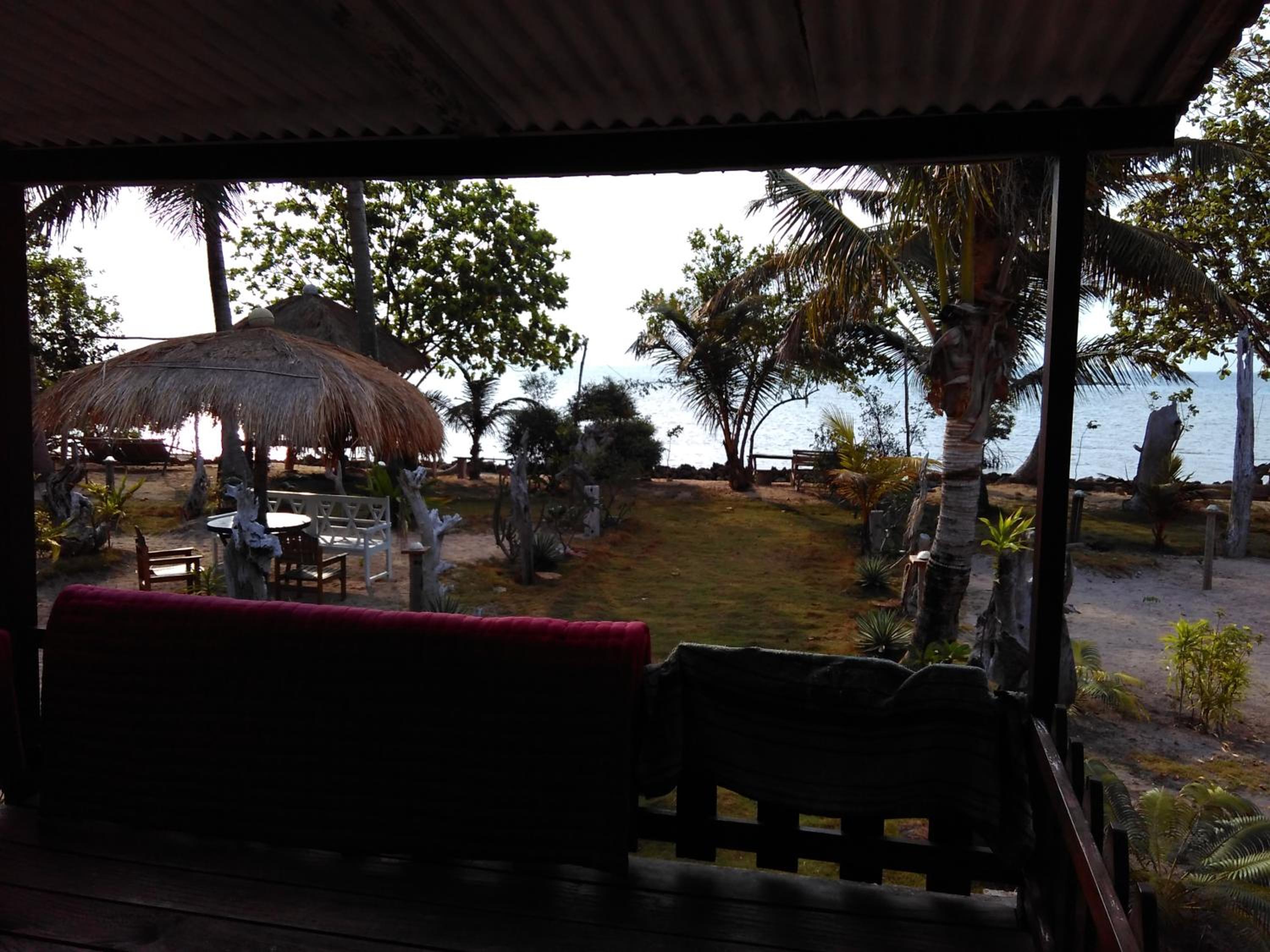 Family Room With Side Sea View photo 1
