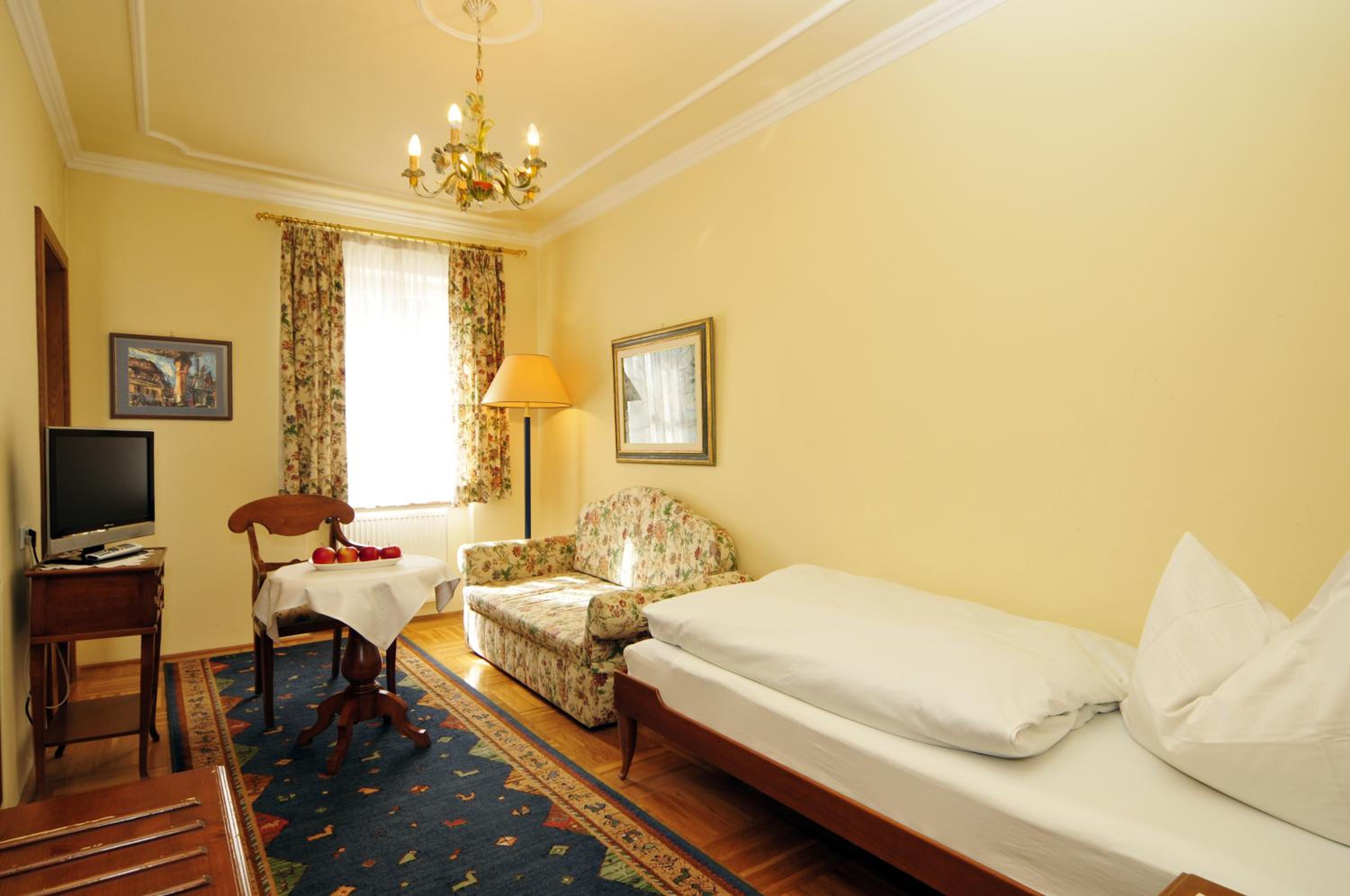 Single Room photo 3