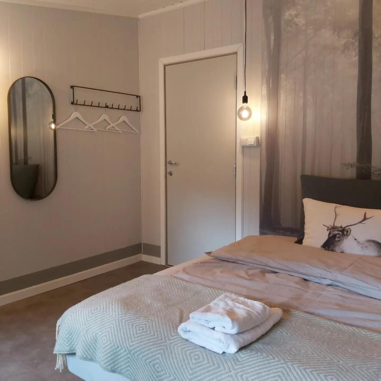 Double Room with Private Bathroom - Photo 2