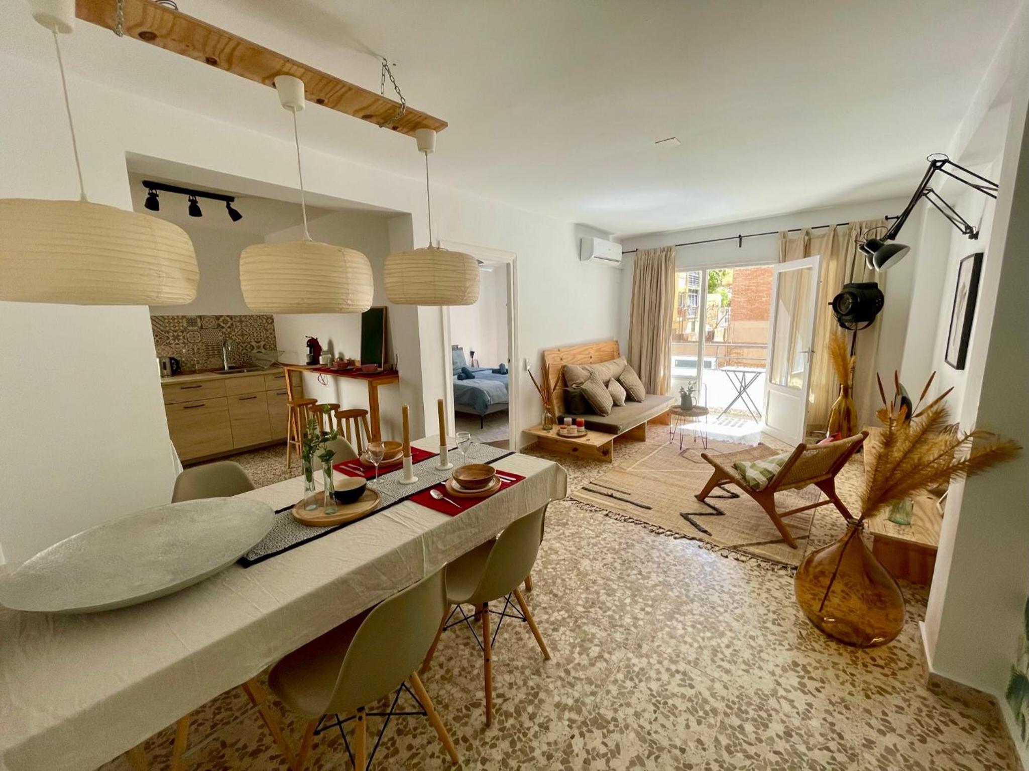 Apartamento con Balcón
