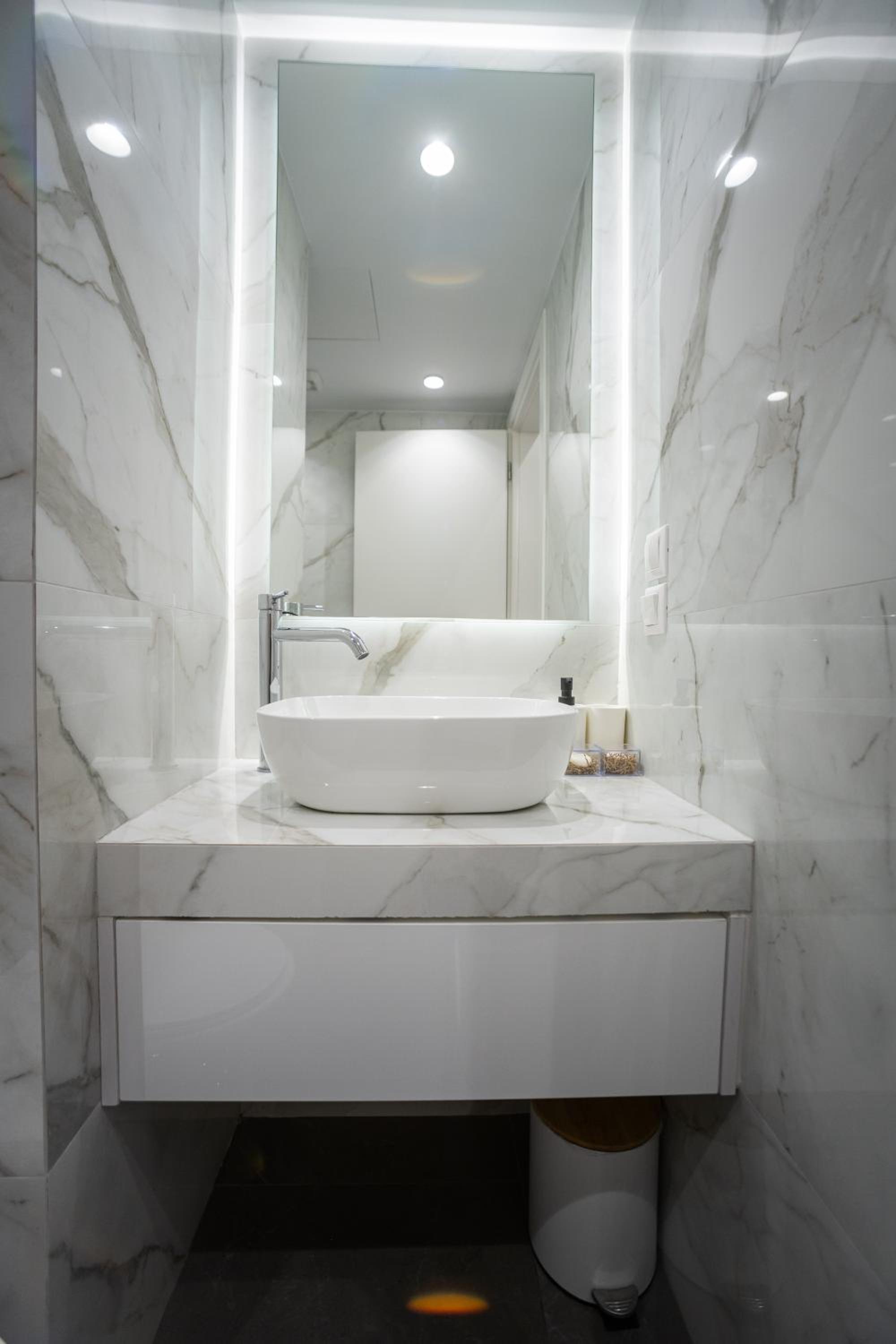 One-Bedroom Apartment - Photo 10