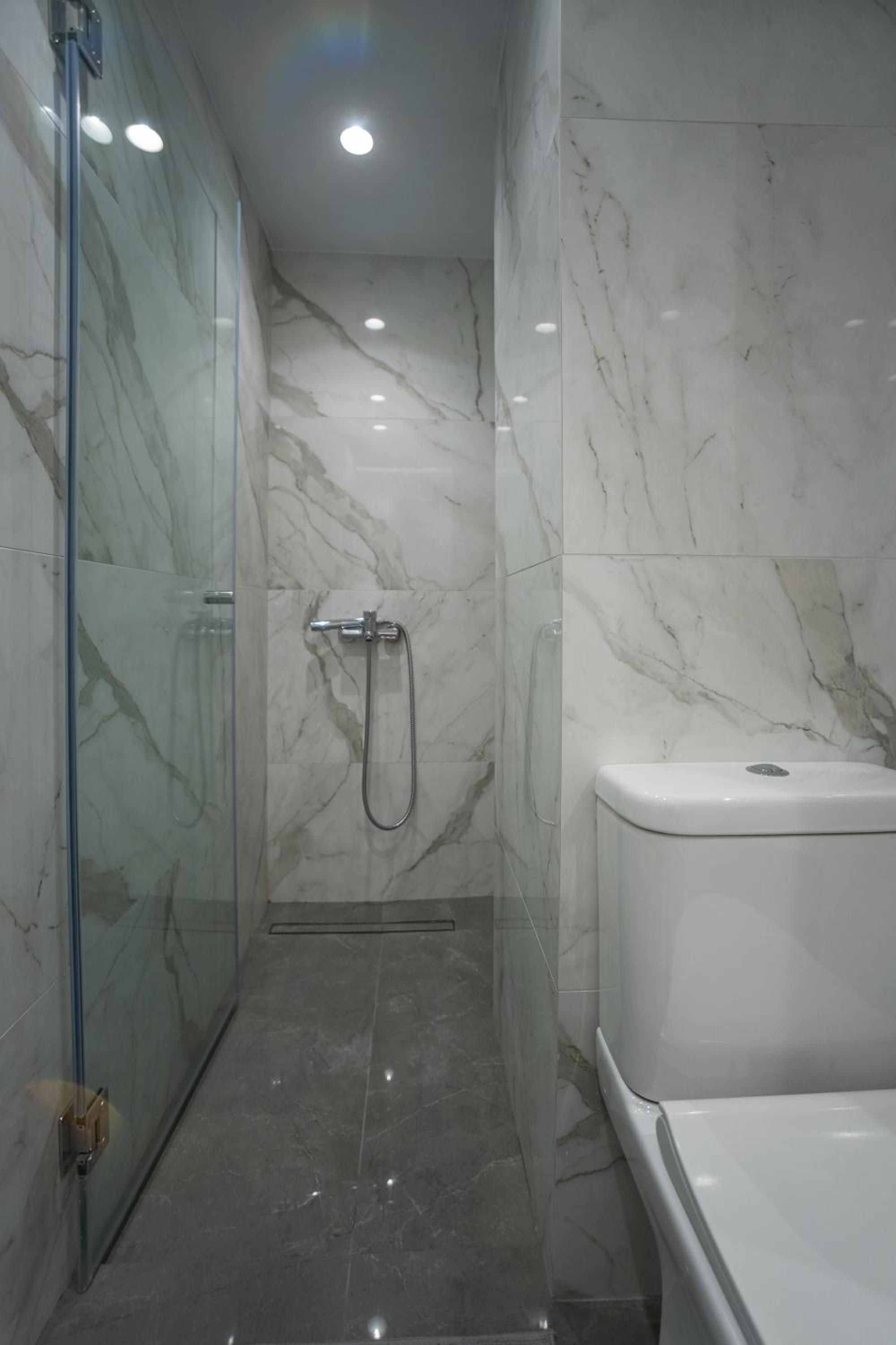 One-Bedroom Apartment - Photo 11