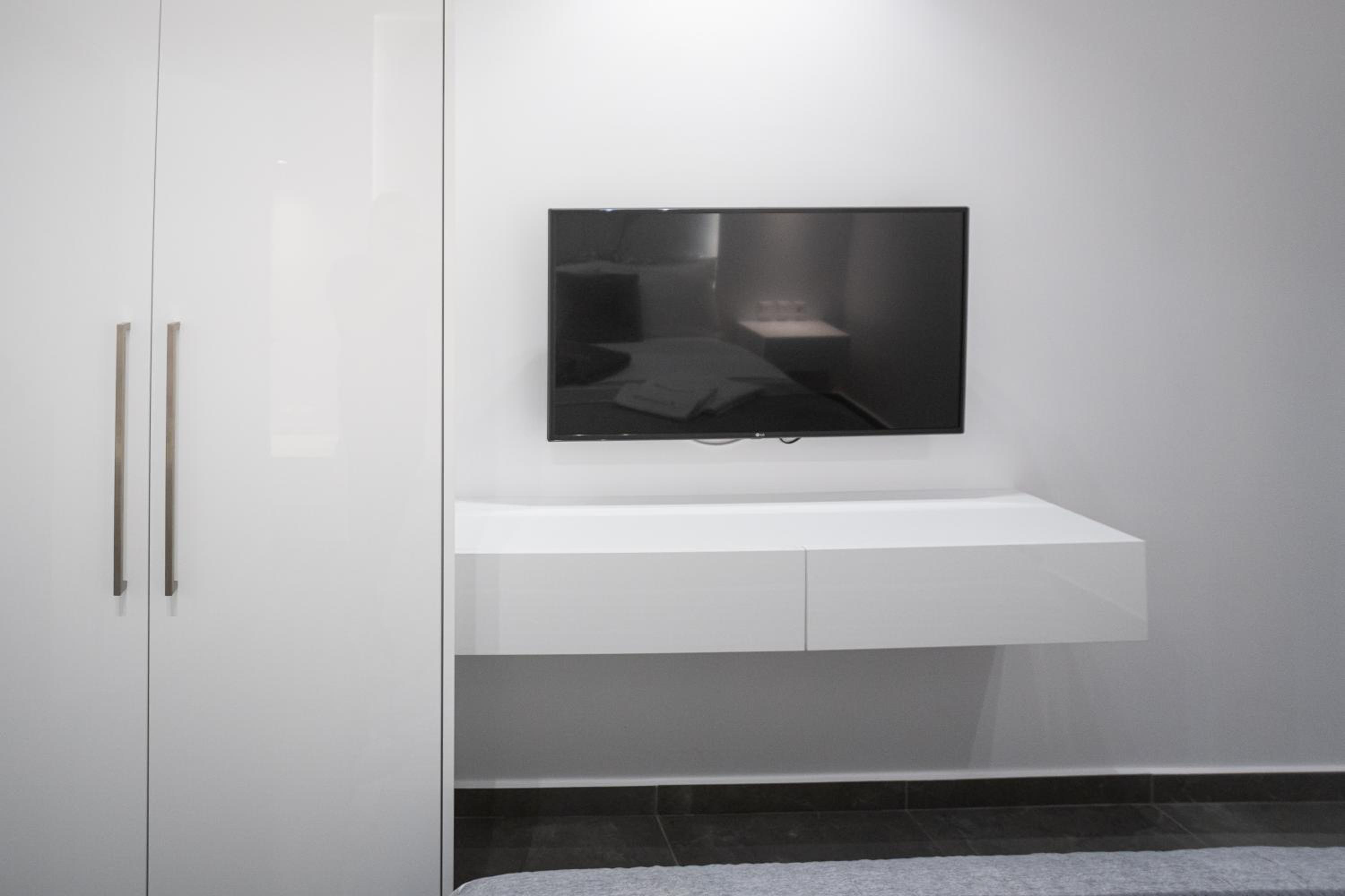 One-Bedroom Apartment - Photo 13