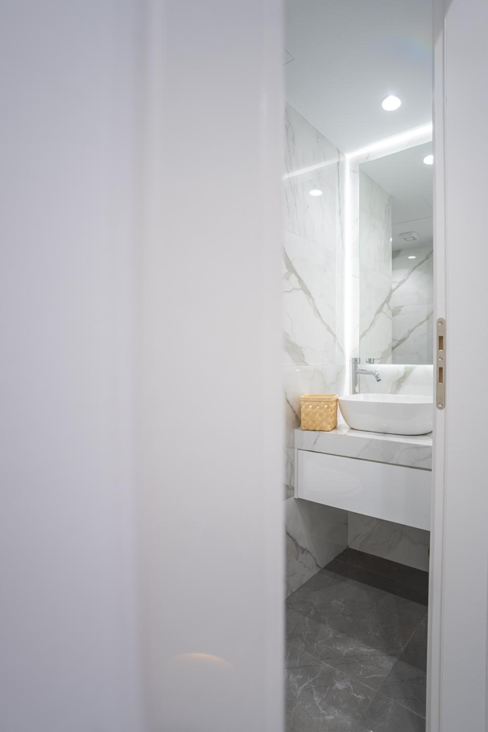 One-Bedroom Apartment - Photo 17