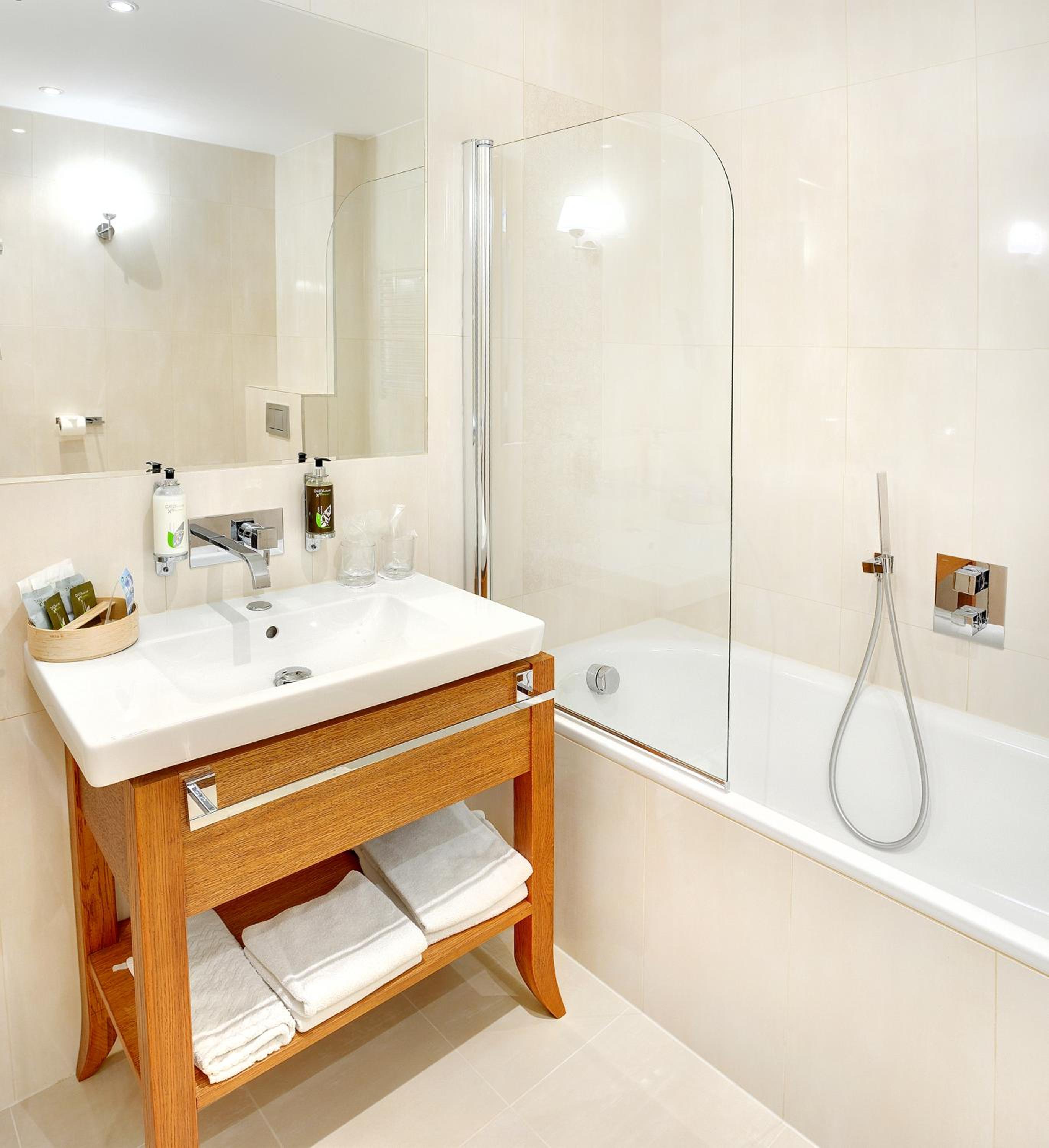 Modern Double Room - Photo 4