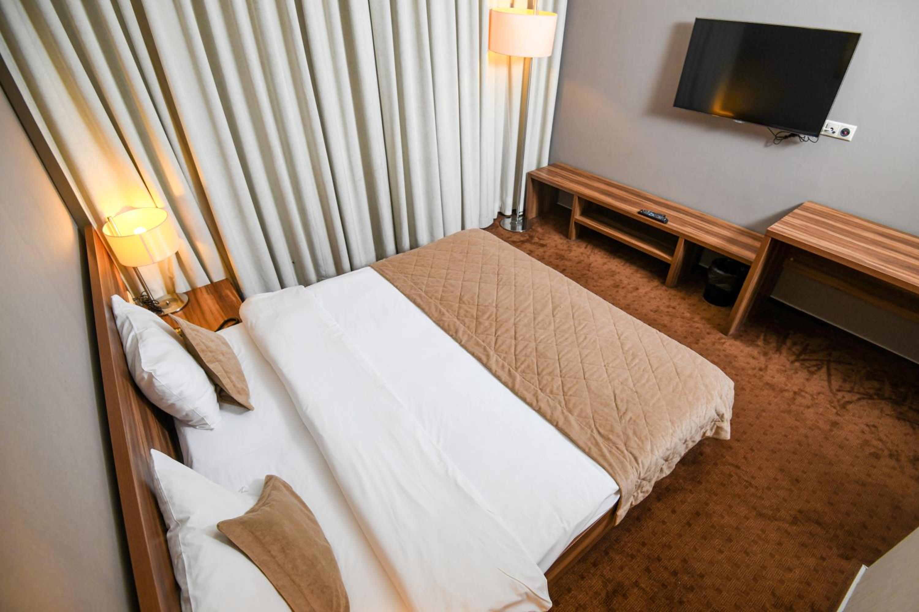 Budget Double Room photo 1