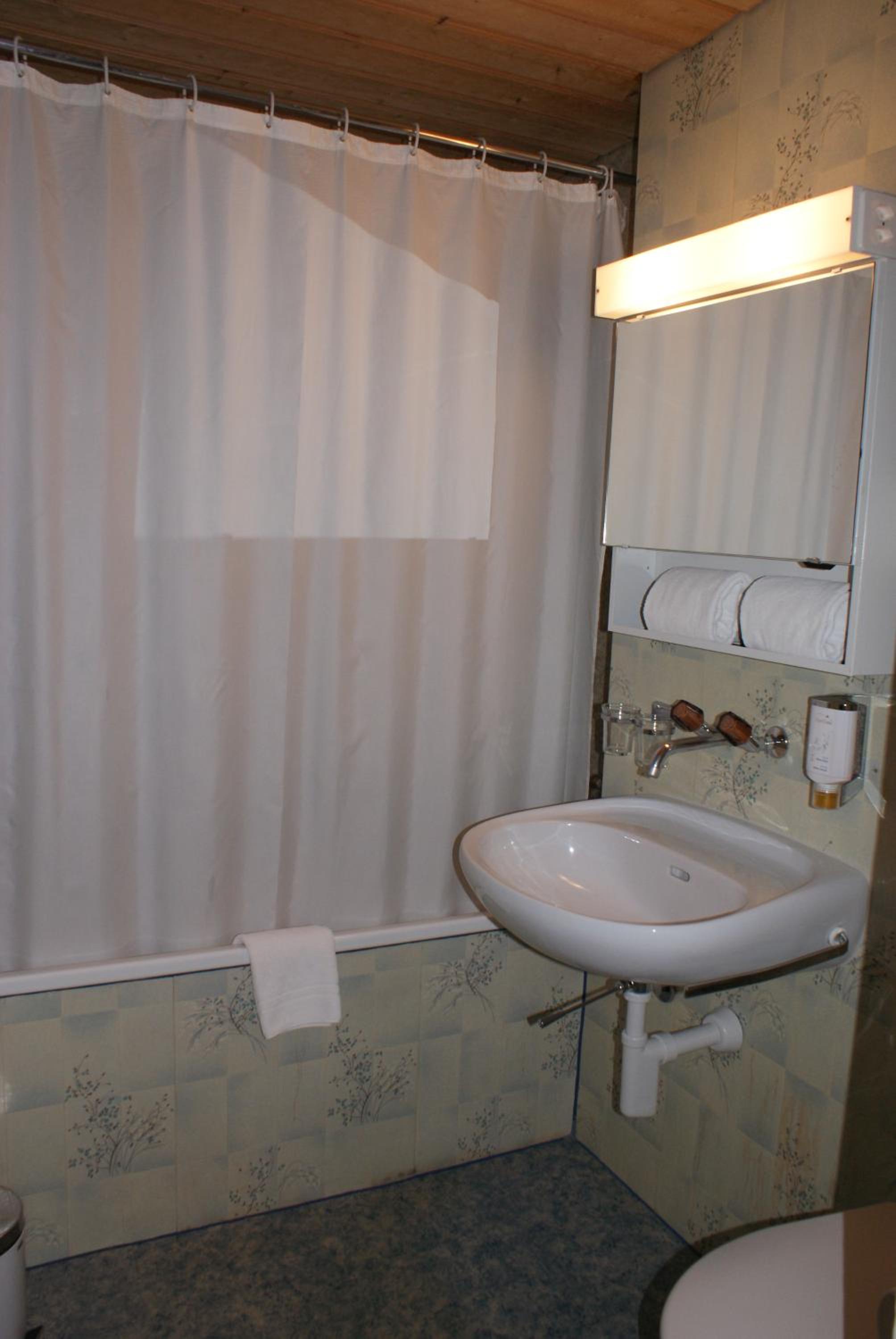 Quadruple Room - Photo 2