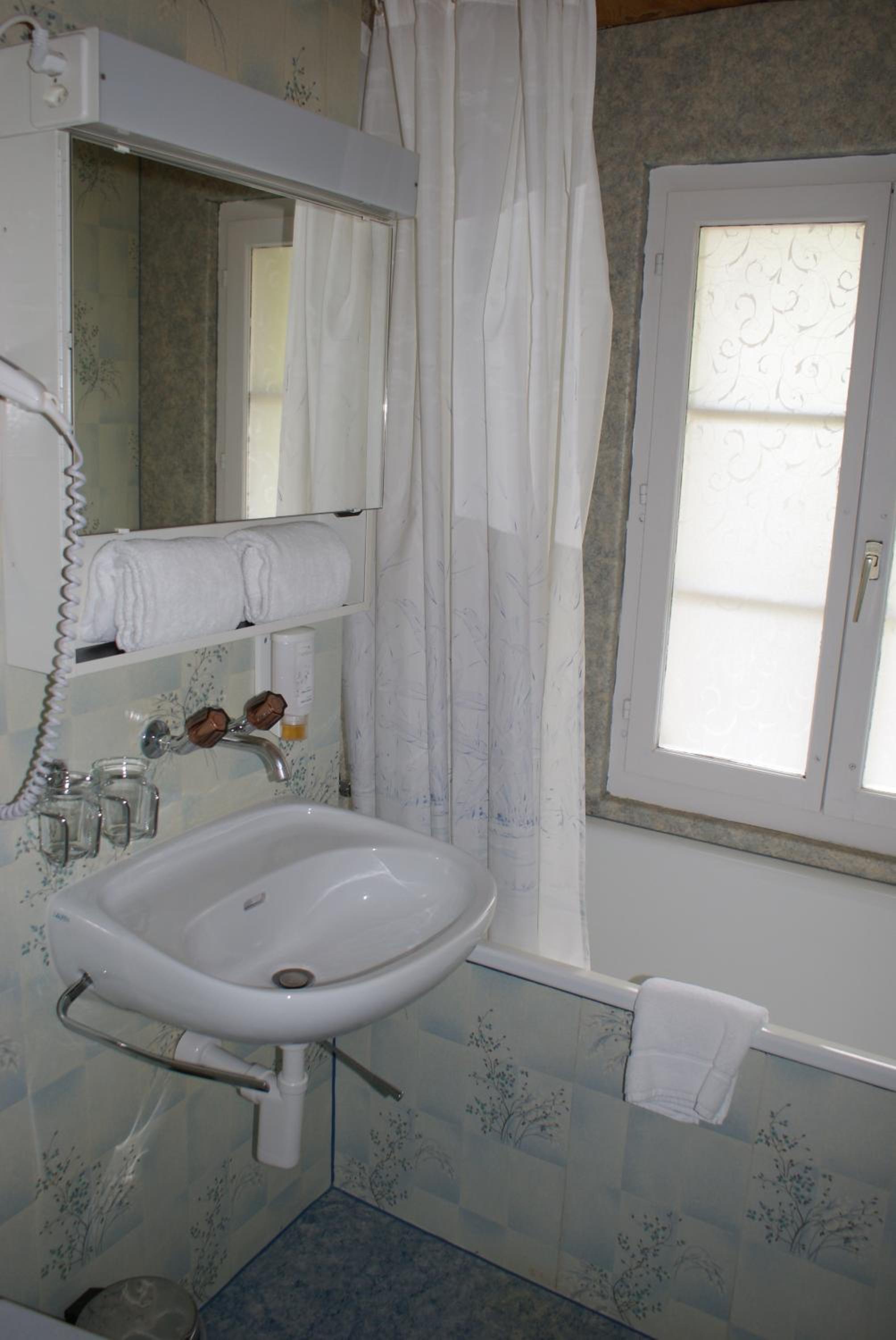 Superior Double or Twin Room - Photo 4