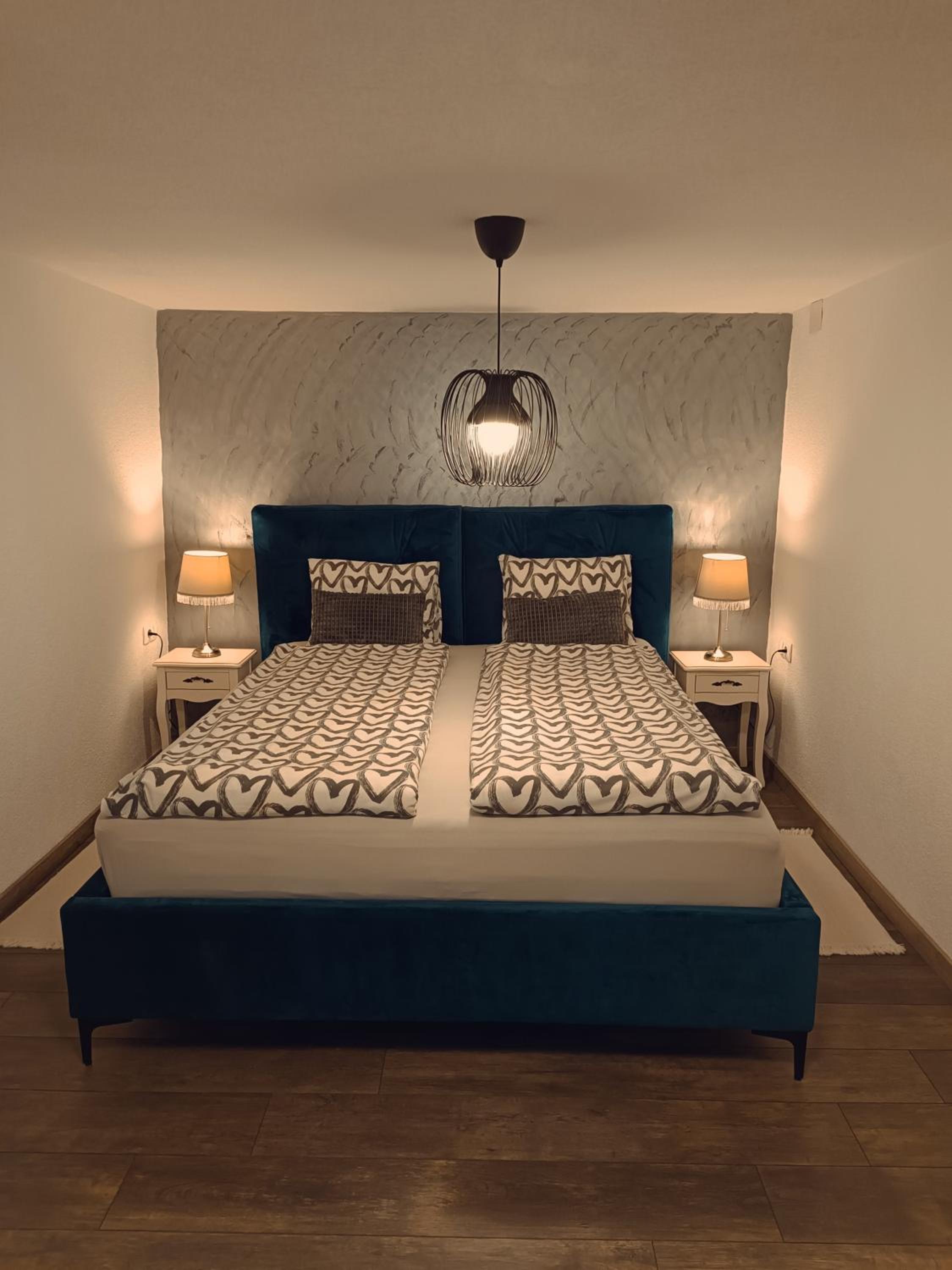 One-Bedroom Apartment - Photo 8