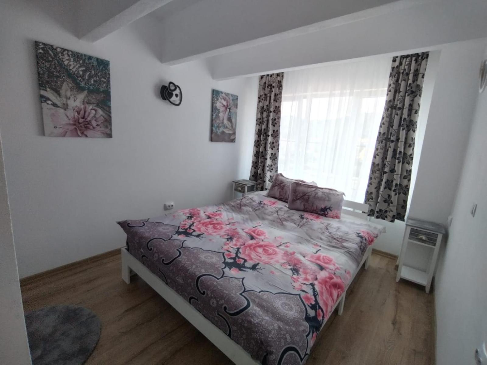 One-Bedroom Apartment - Photo 13