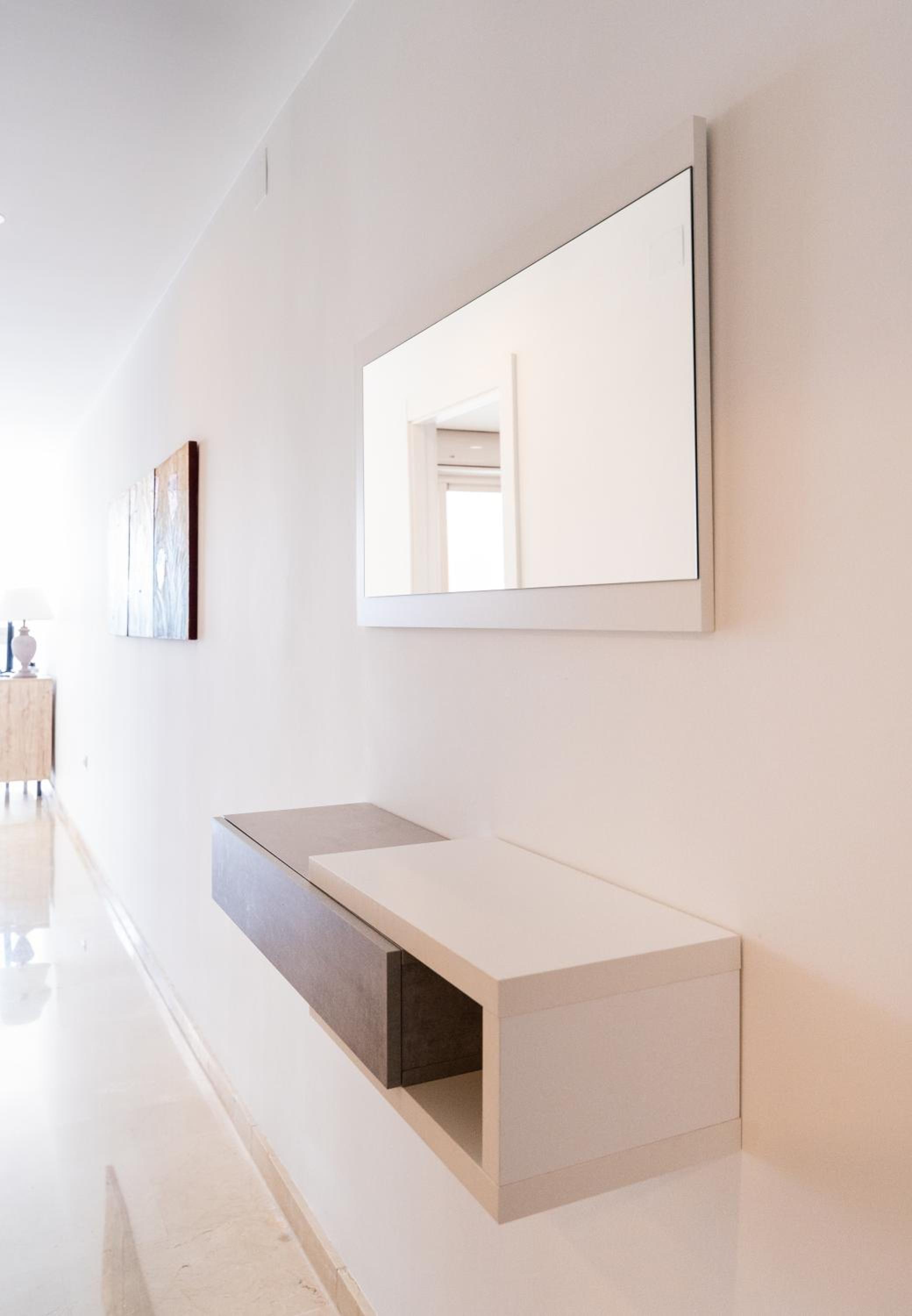 One-Bedroom Apartment 5D photo 2