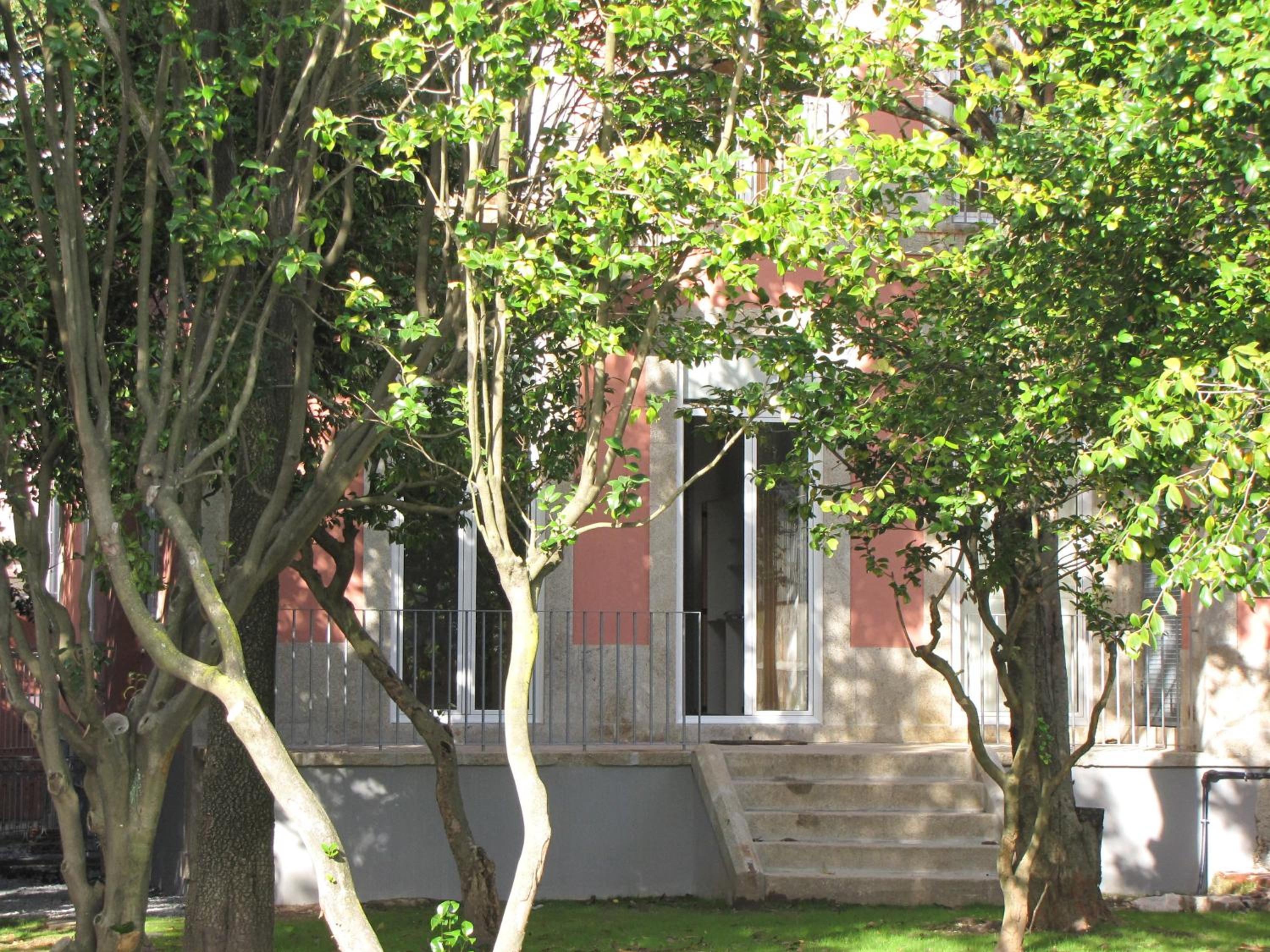 One-Bedroom Apartment - Ground Floor - Garden View photo 2