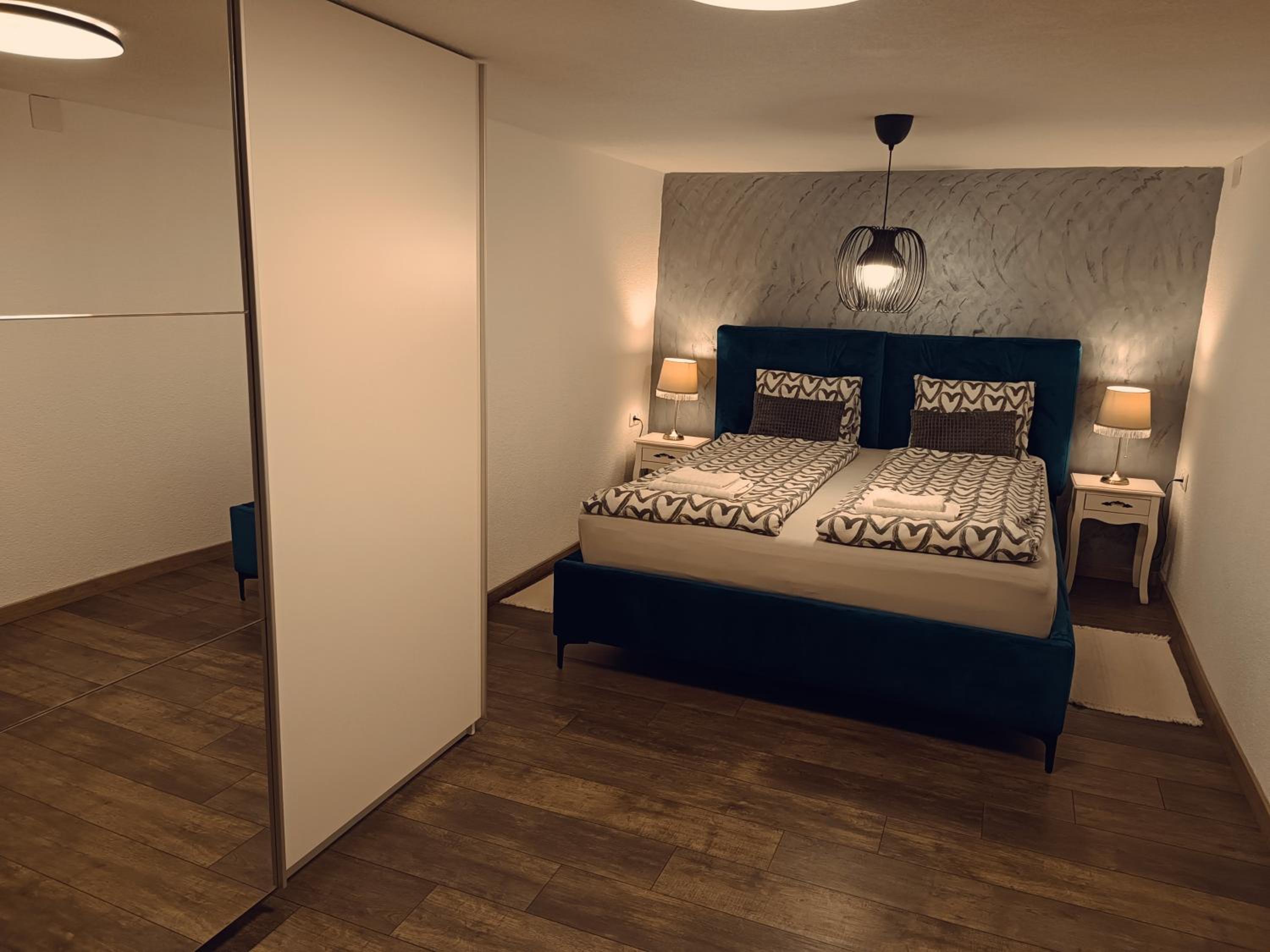 One-Bedroom Apartment - Photo 12