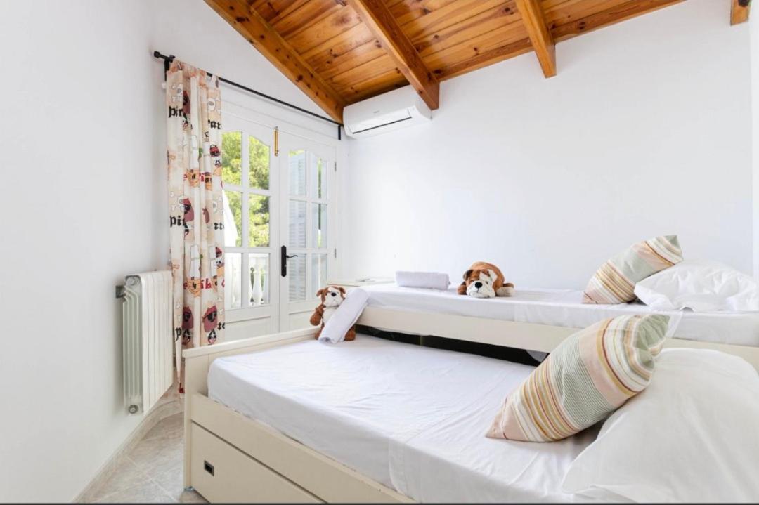 Villa de Tres Habitaciones