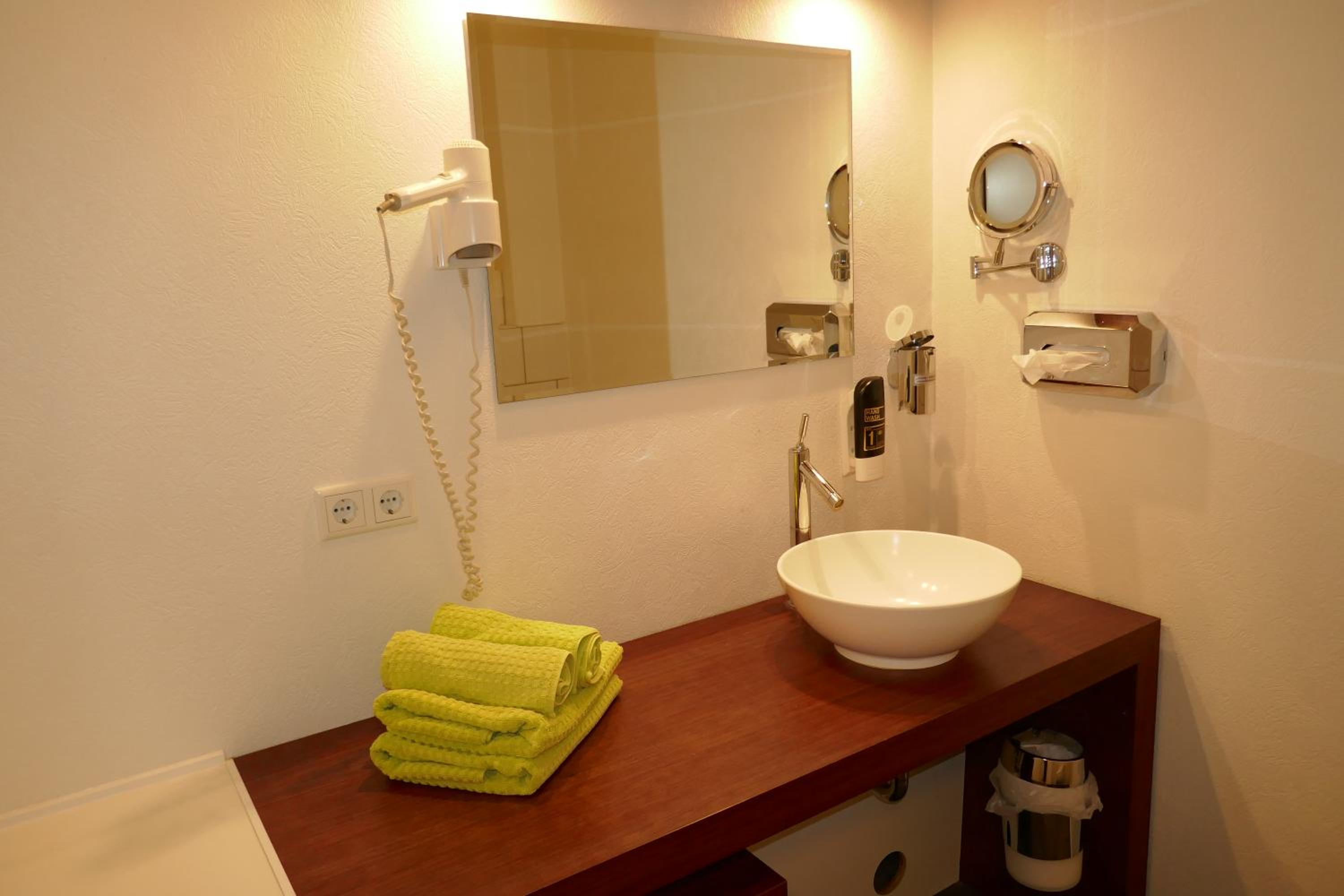 Double Room - Photo 3