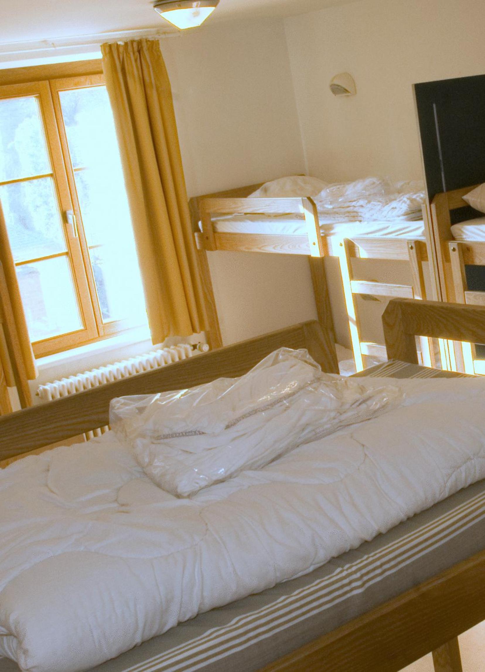 Single Bed in Male Dormitory Room photo 3