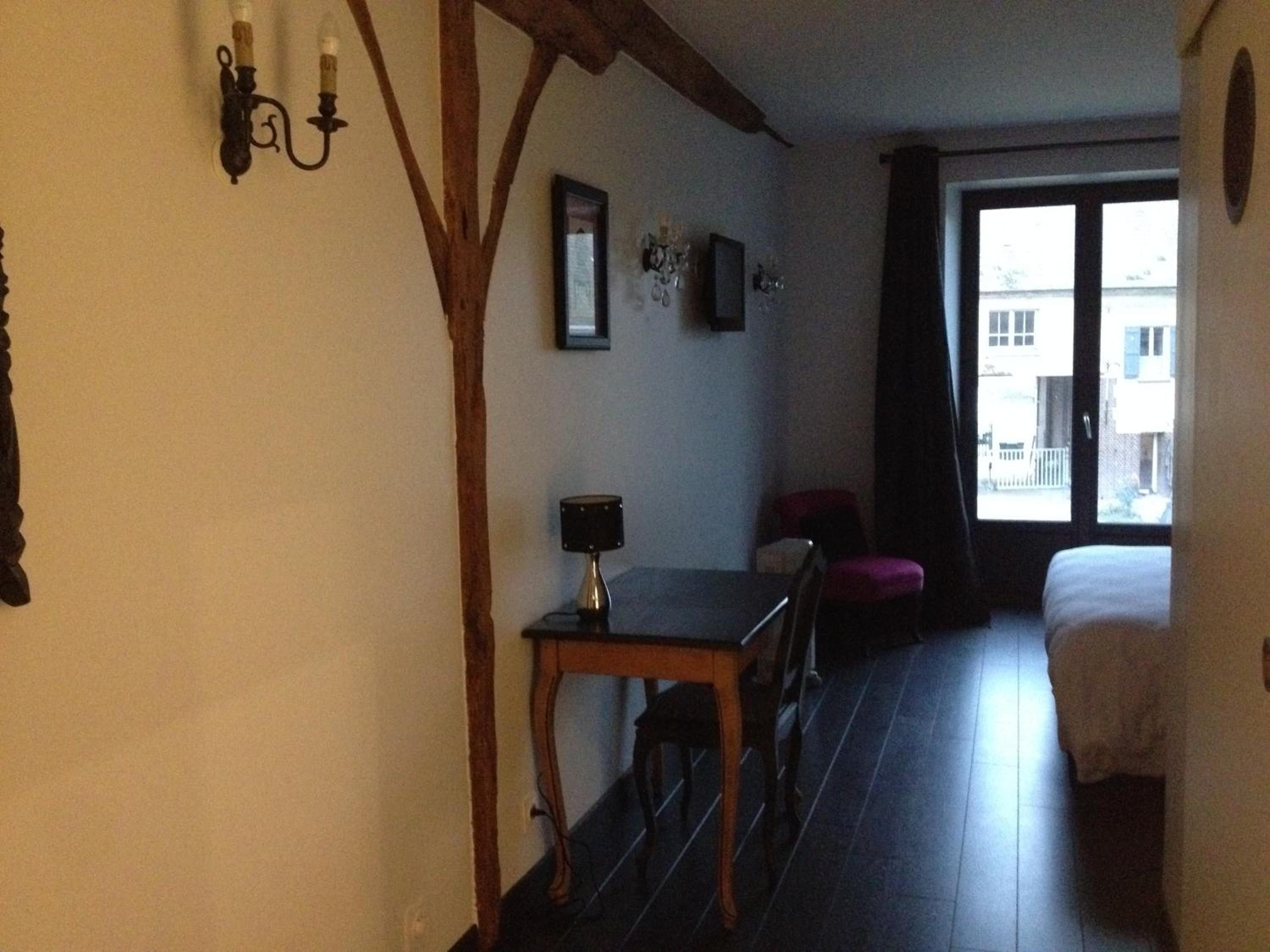 Double Room - Photo 3