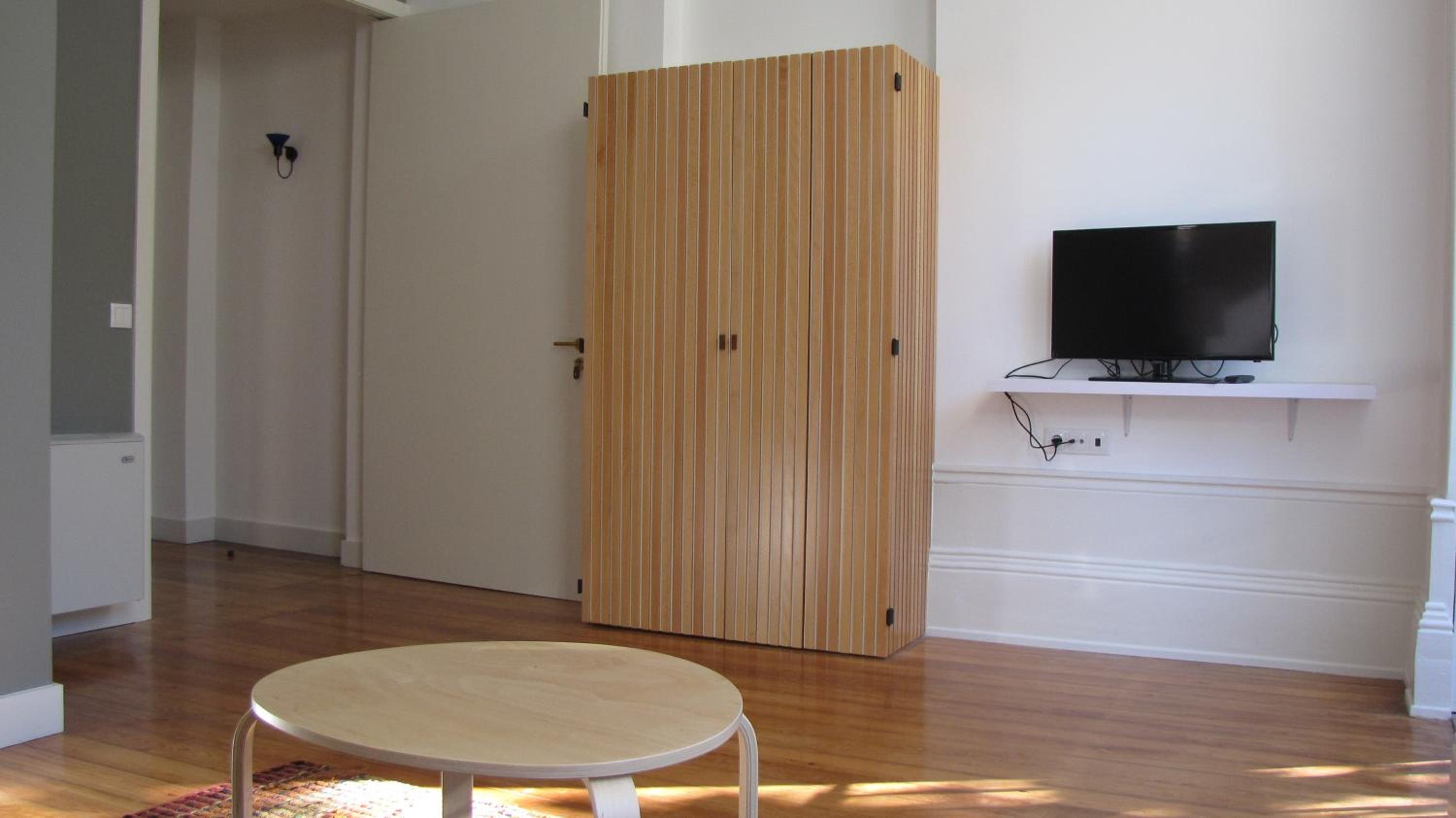 One-Bedroom Apartment - First Floor - Garden View photo 1