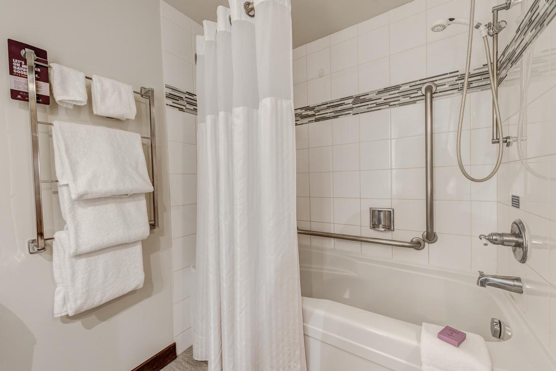 Blackcomb Springs Suites by CLIQUE, Billede 4