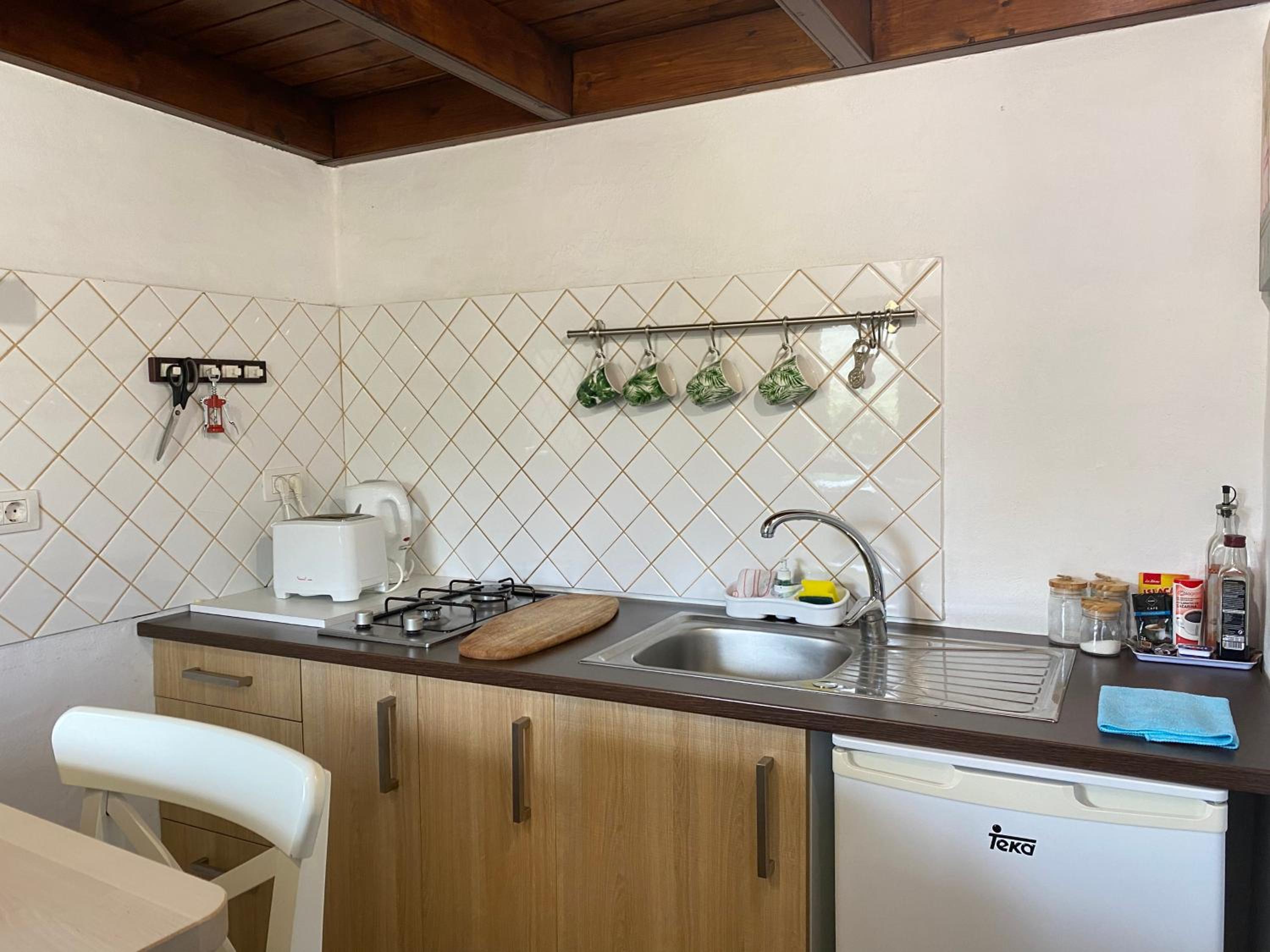 One-Bedroom House - Photo 11