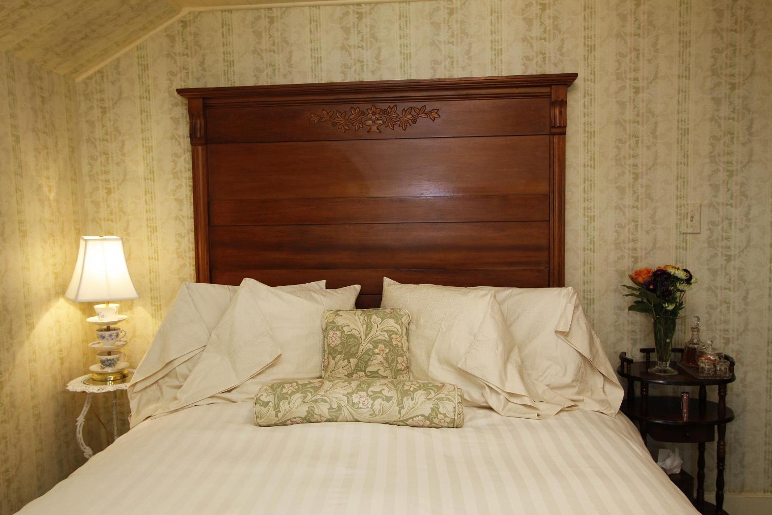 Queen Room with Ocean View