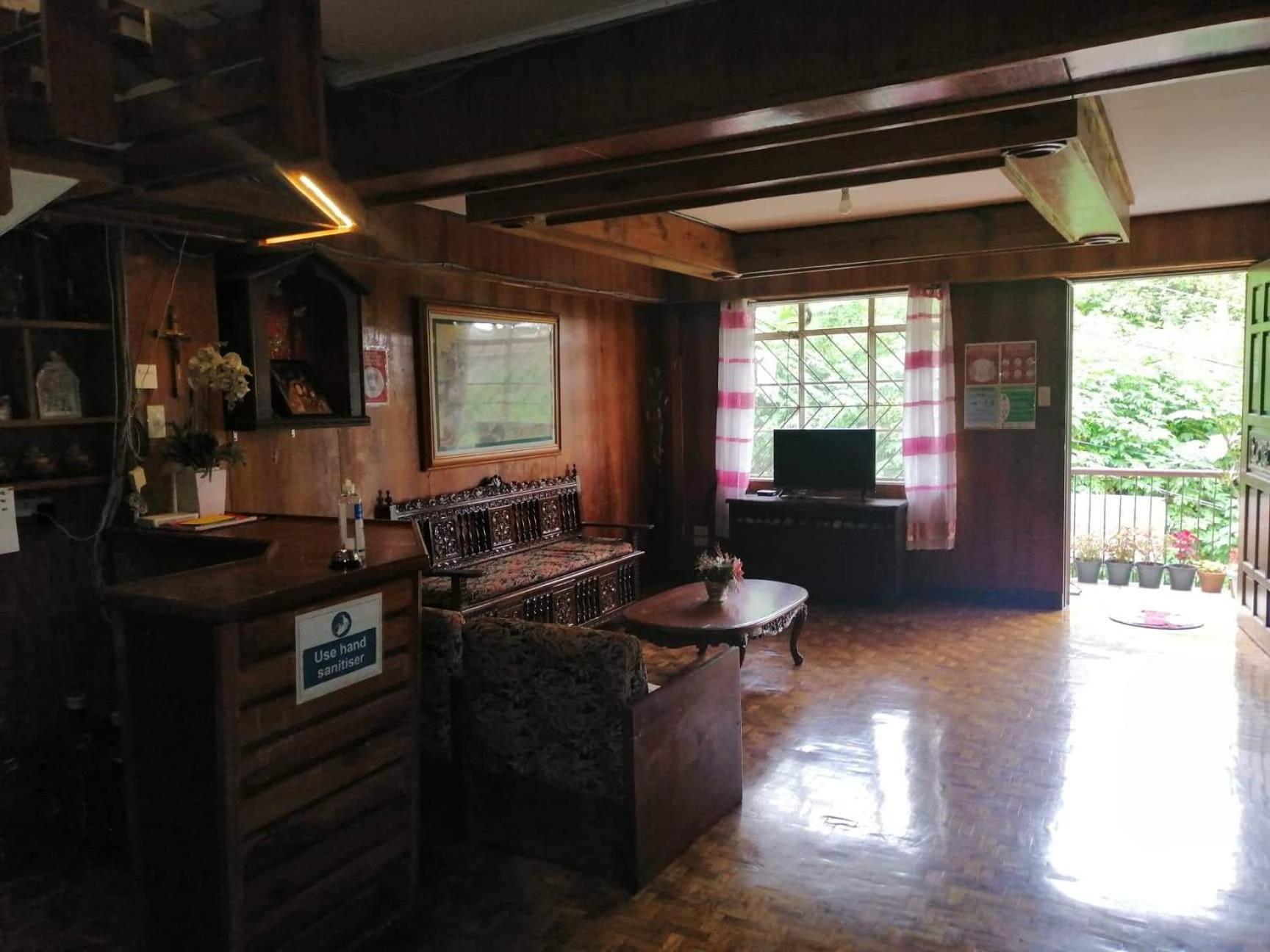 Three-Bedroom House - Photo 5