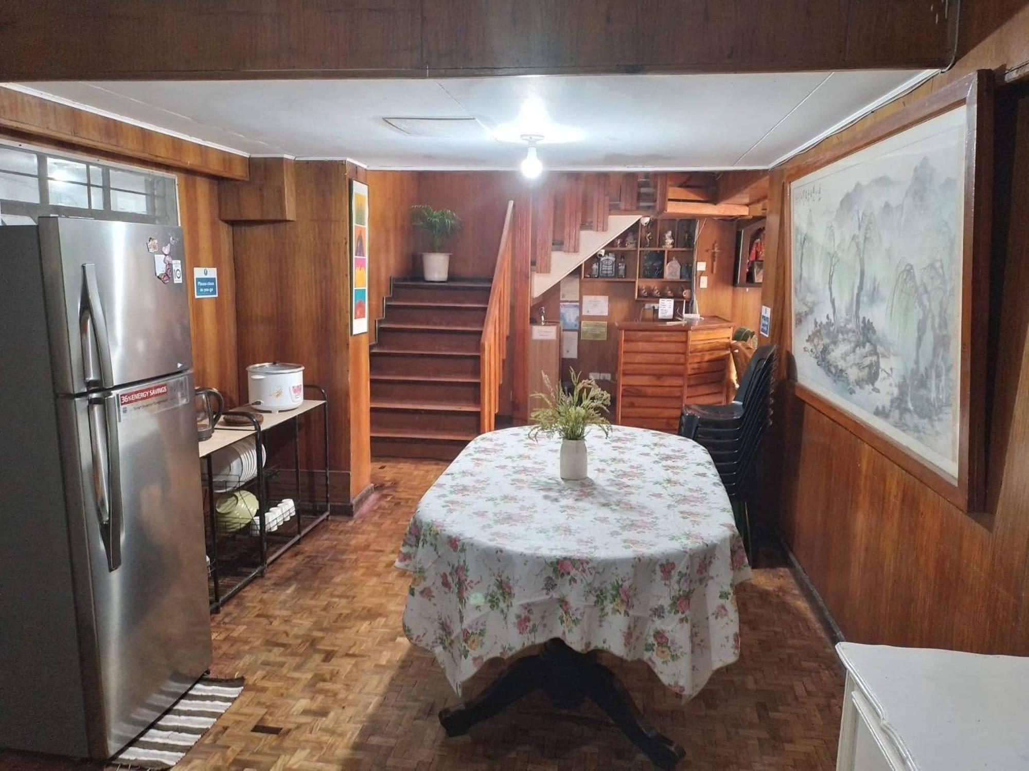 Three-Bedroom House - Photo 6
