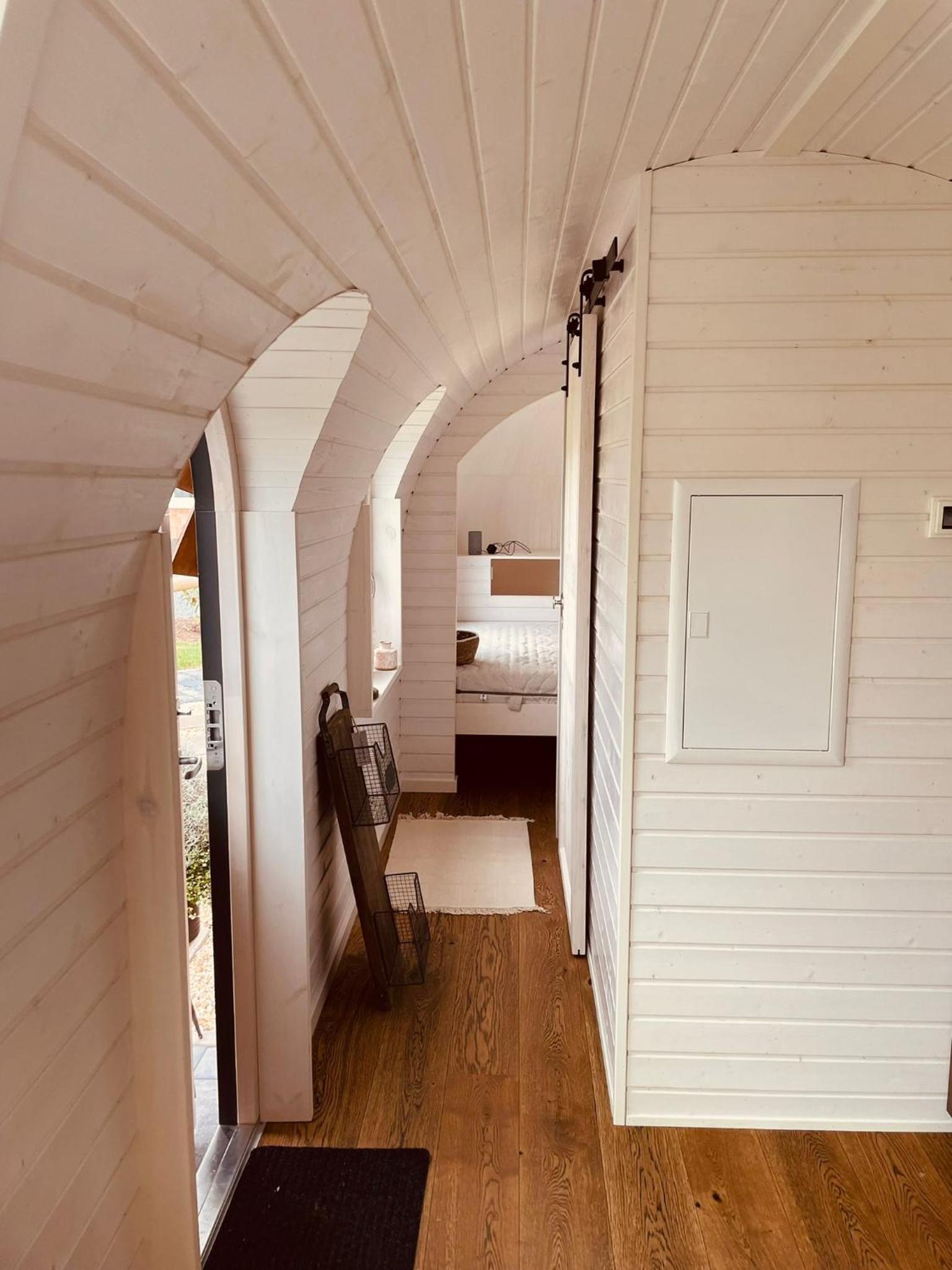 One-Bedroom House photo 1