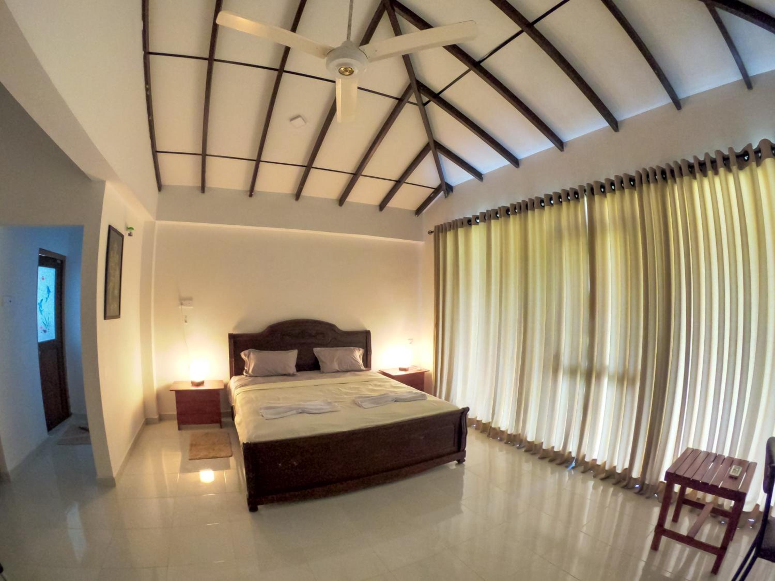 Double Room with Balcony (2 Adults + 1 Child) photo 2