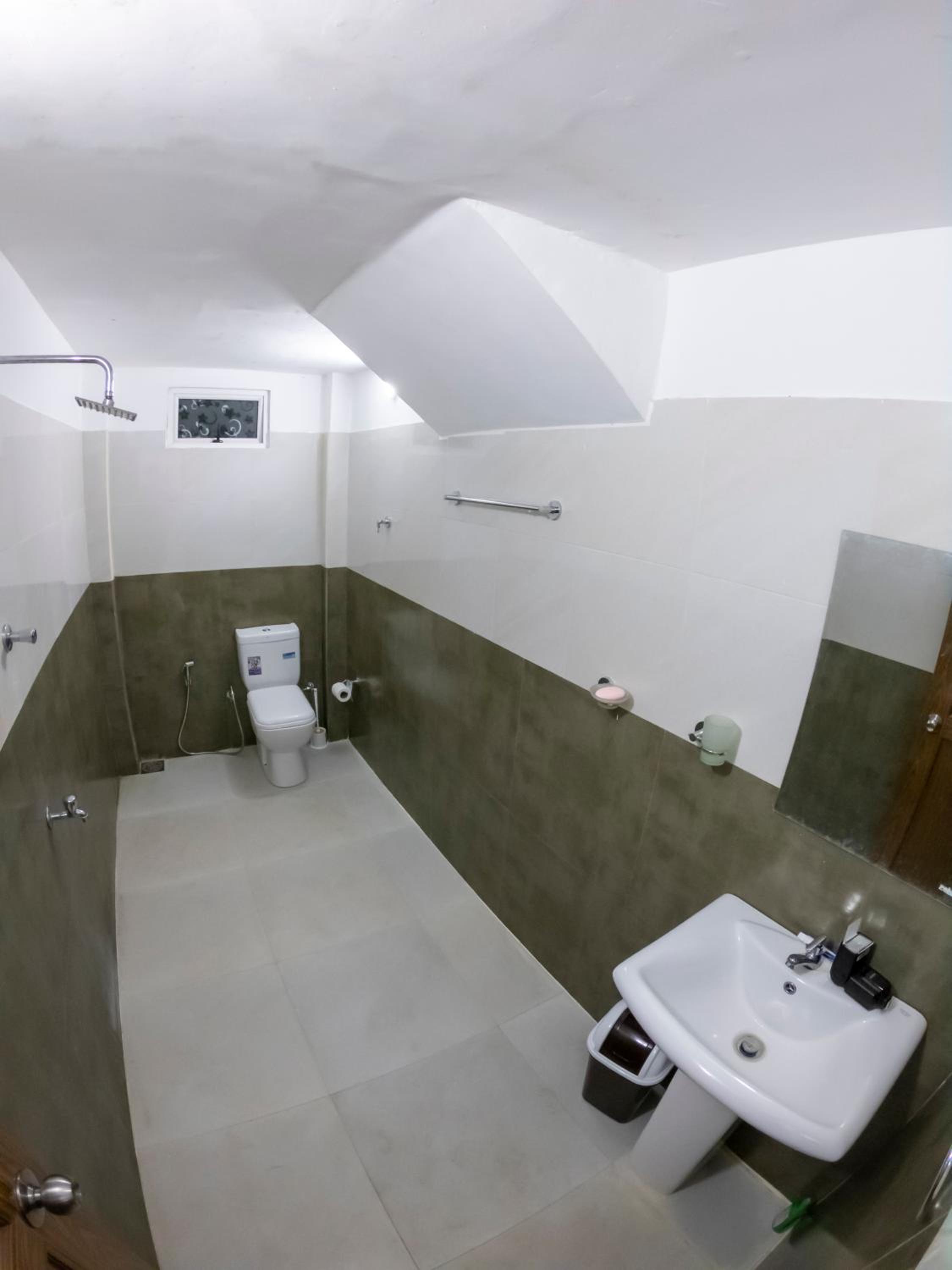 Double Room with Balcony (2 Adults + 1 Child) photo 3