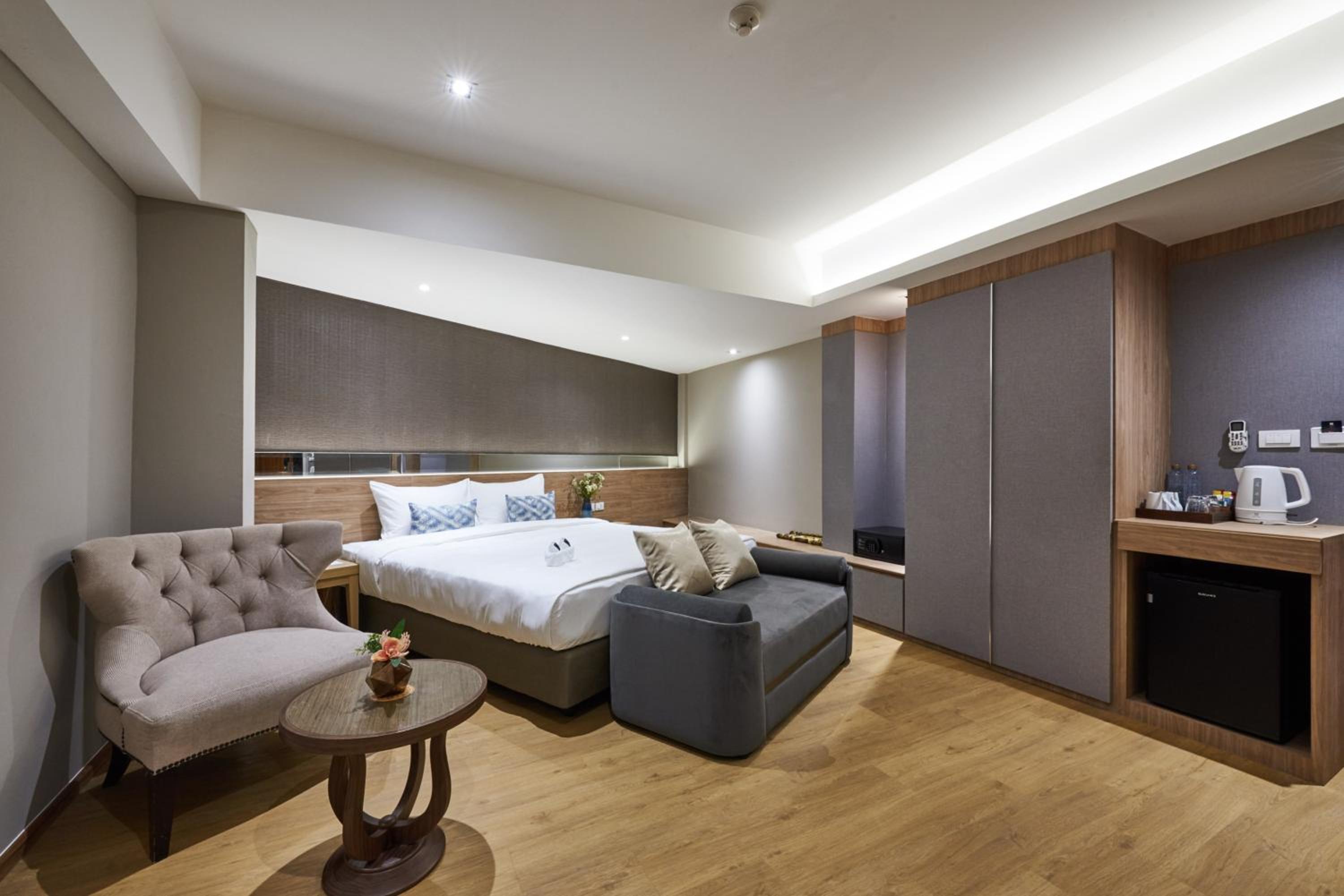 Superior King Room photo 2
