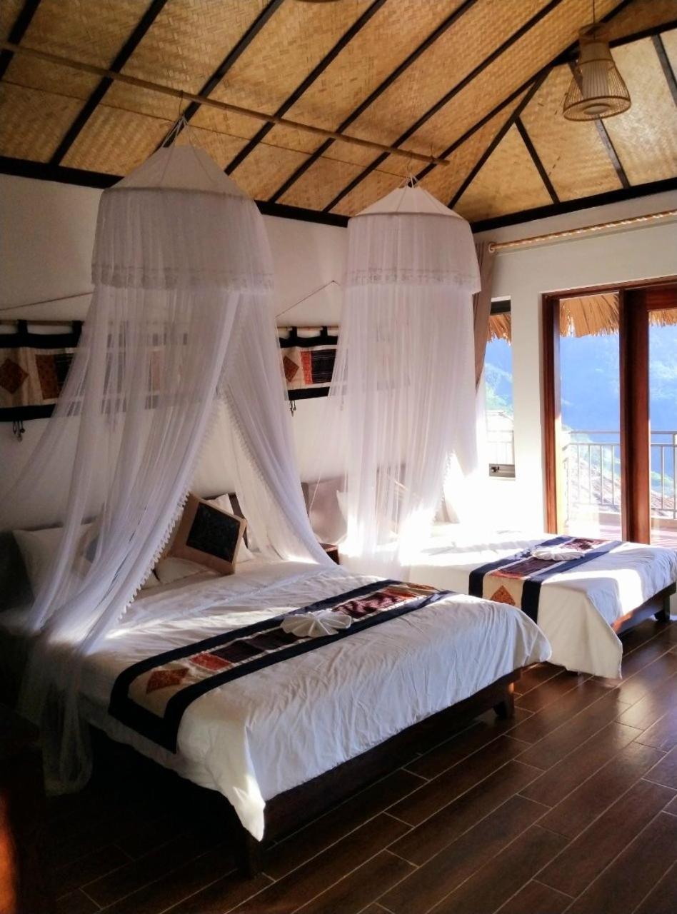 Triple Room with Balcony - Photo 5