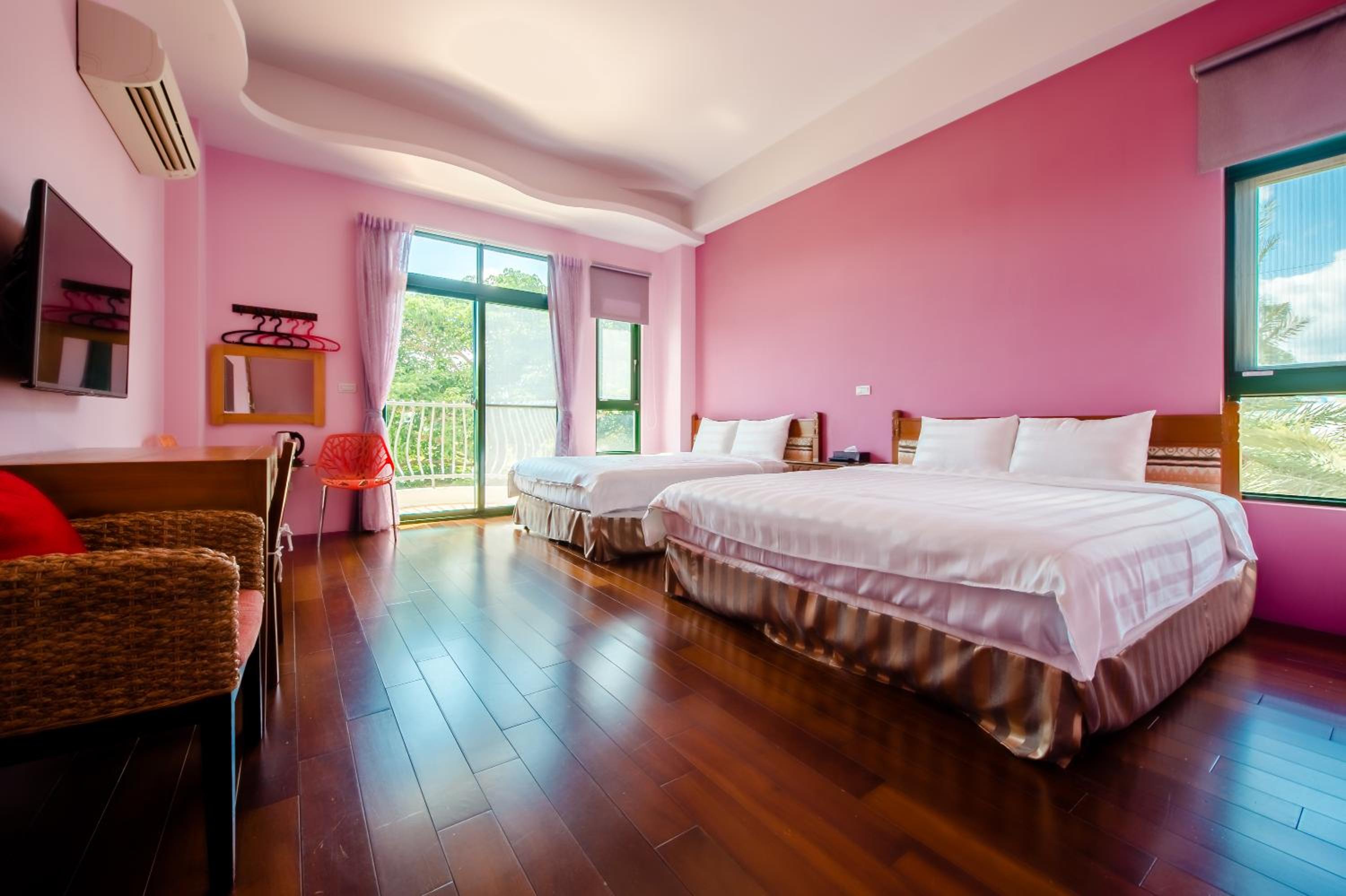 Quadruple Room with Balcony photo 1
