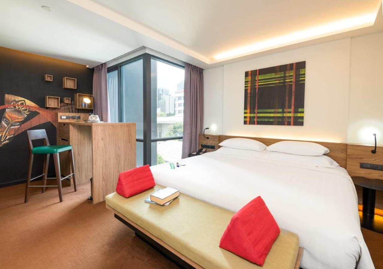 Deluxe King Room photo 2