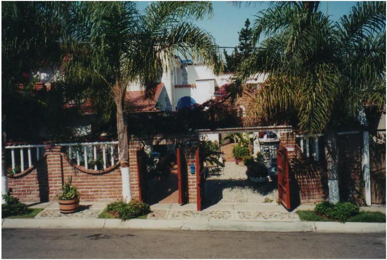 Three-Bedroom House photo 1