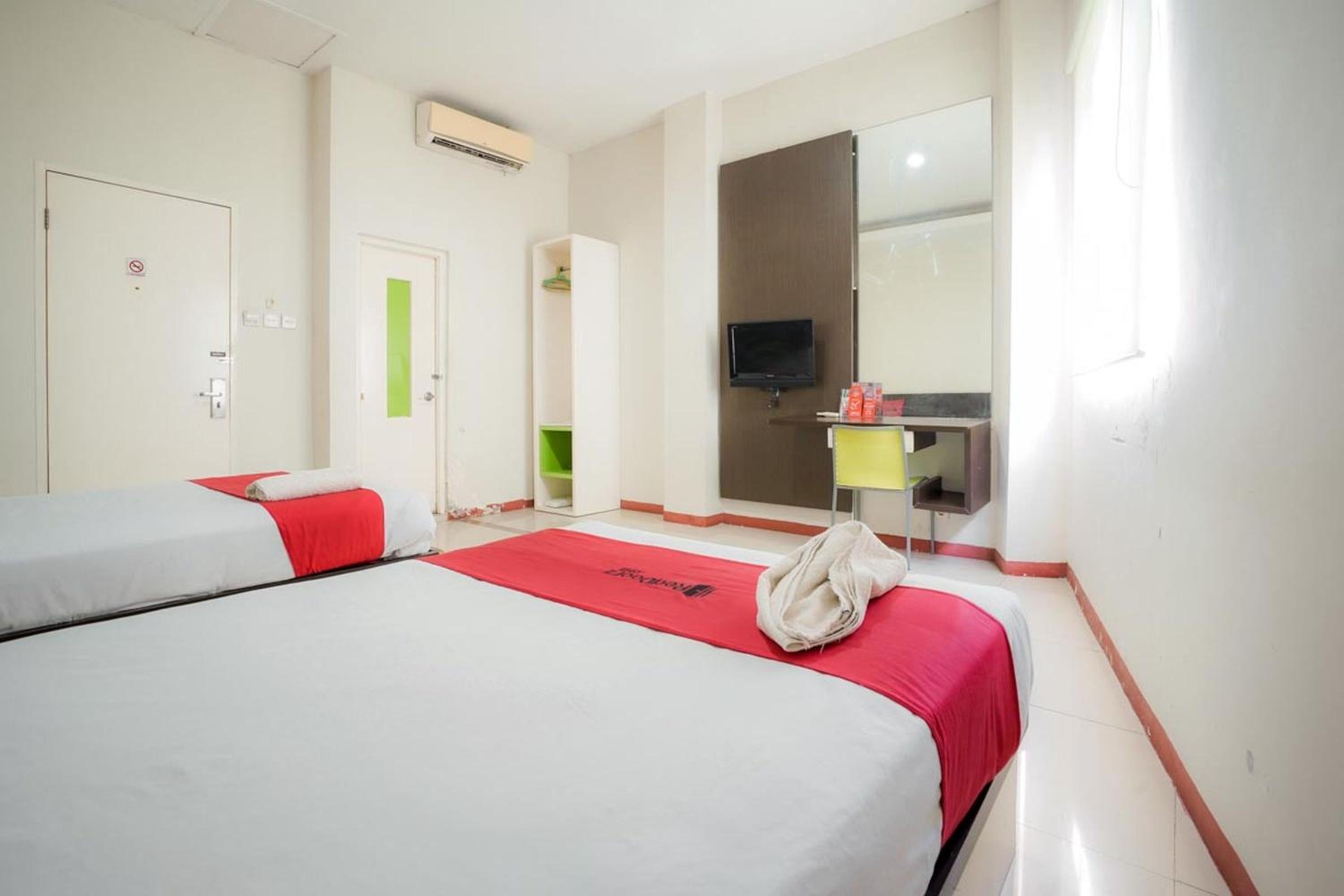 Twin Room - Photo 8