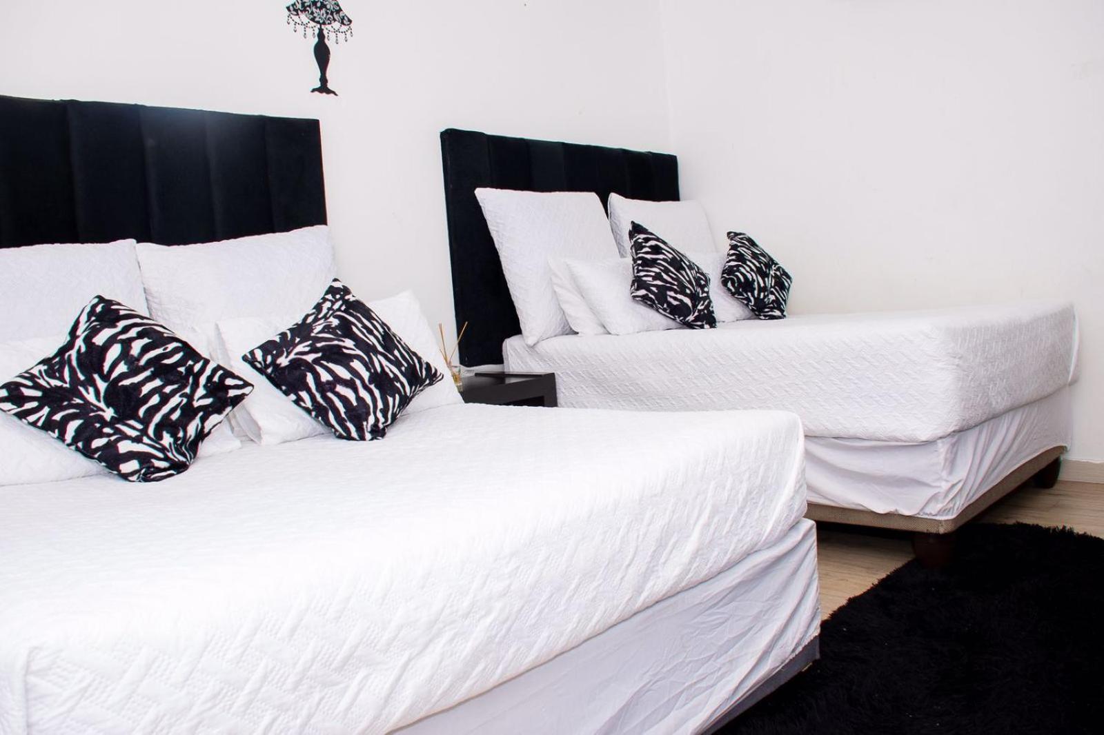Deluxe Double Room with Balcony - Photo 2